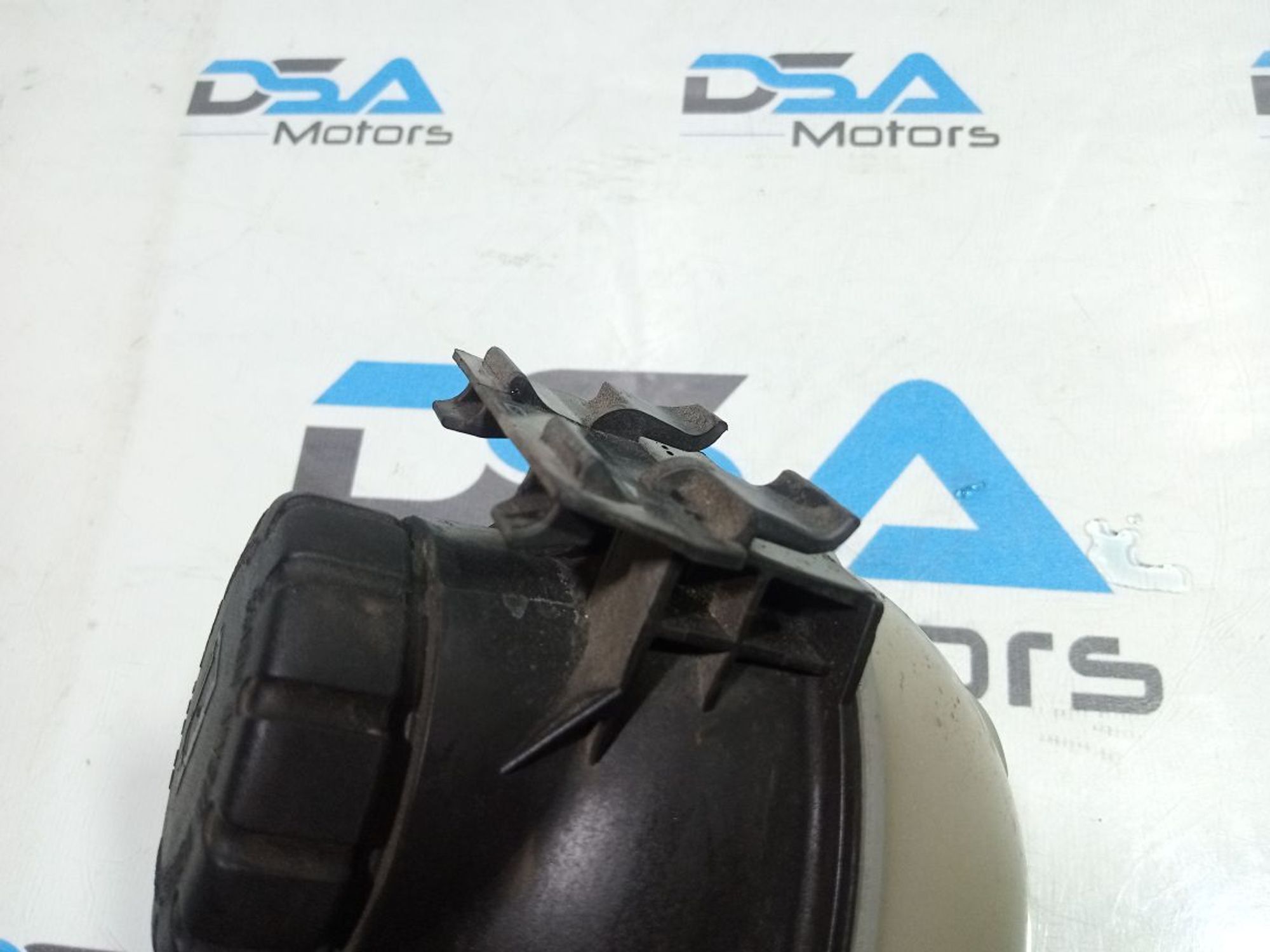 https://gcs.partsauto.market/rn-stockpro.appspot.com/thmbs/userImages/b7628e092085f1f91467af1afb6e7630/part/925d237f-d6e7-46be-b84b-265d32fe26c1_1748862891374.jpg