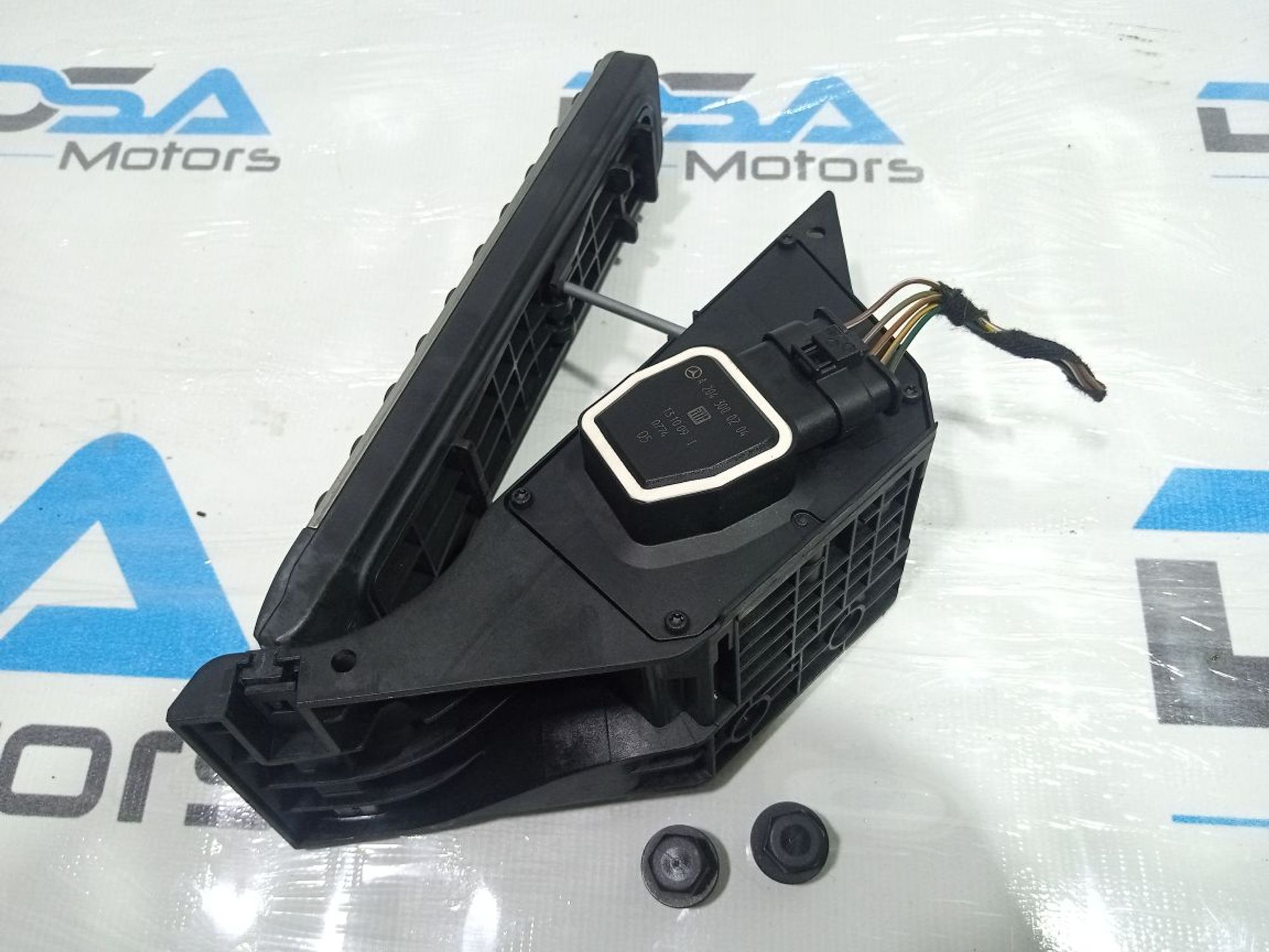 https://gcs.partsauto.market/rn-stockpro.appspot.com/thmbs/userImages/b7628e092085f1f91467af1afb6e7630/part/95a3dd9f-29ea-4be6-b7e4-243b71de65be_1749581421035.jpg