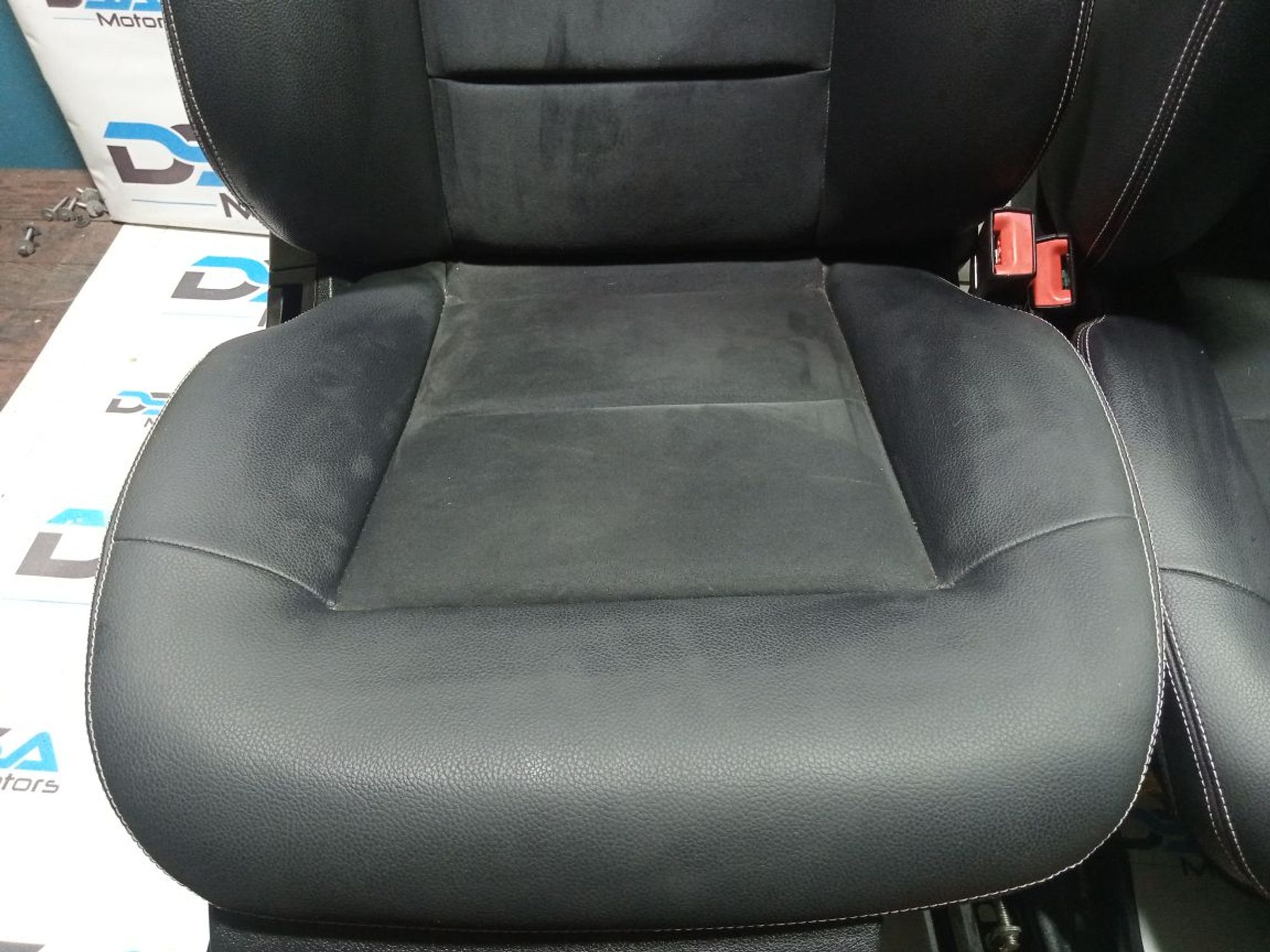 https://gcs.partsauto.market/rn-stockpro.appspot.com/thmbs/userImages/b7628e092085f1f91467af1afb6e7630/part/960543c9-c6a1-4cb8-89fa-d60b5677c24c_1748924840551.jpg