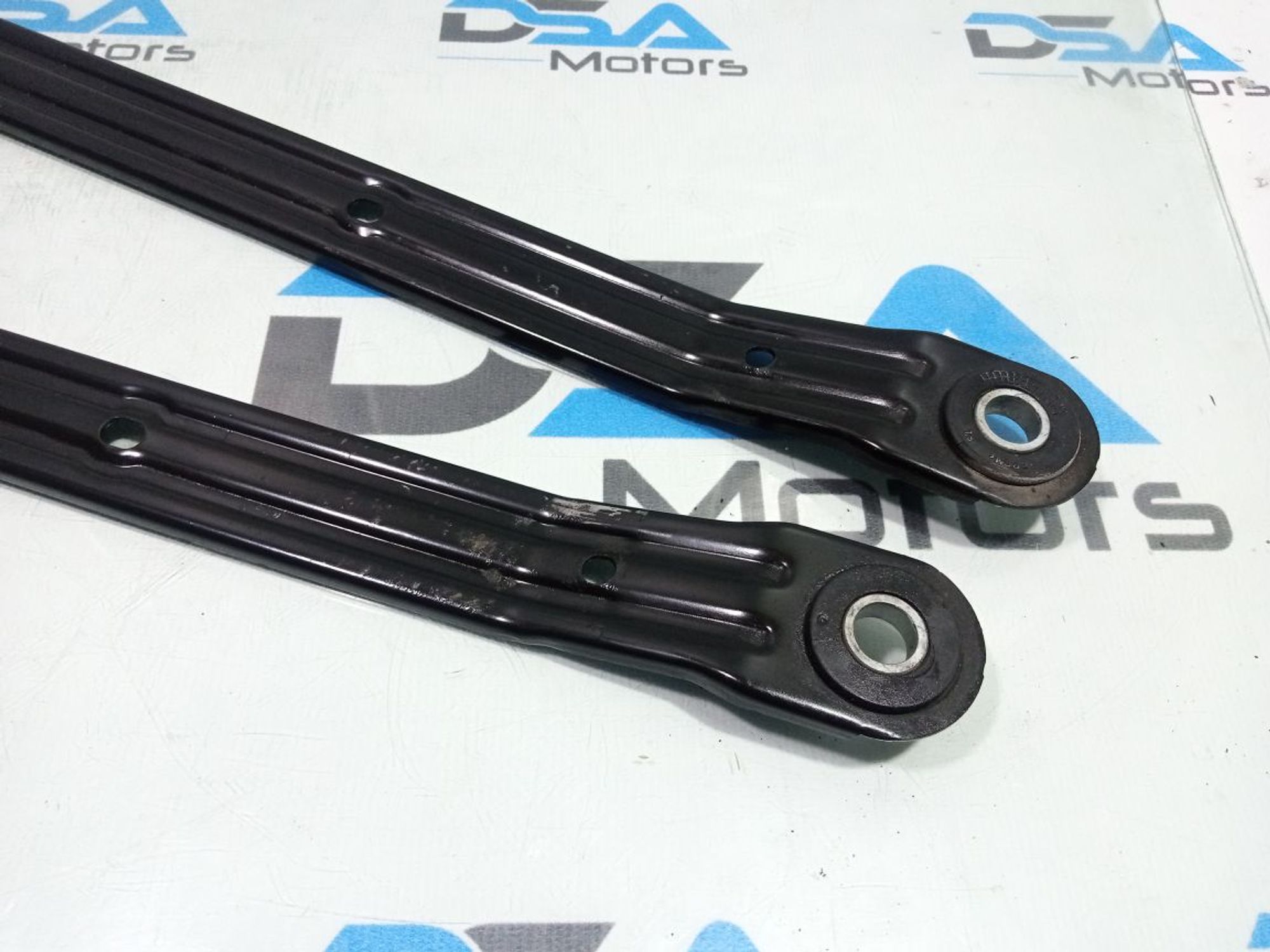 https://gcs.partsauto.market/rn-stockpro.appspot.com/thmbs/userImages/b7628e092085f1f91467af1afb6e7630/part/9720f577-fa4e-43ca-b790-a60674b9c8cf_1747848828762.jpg