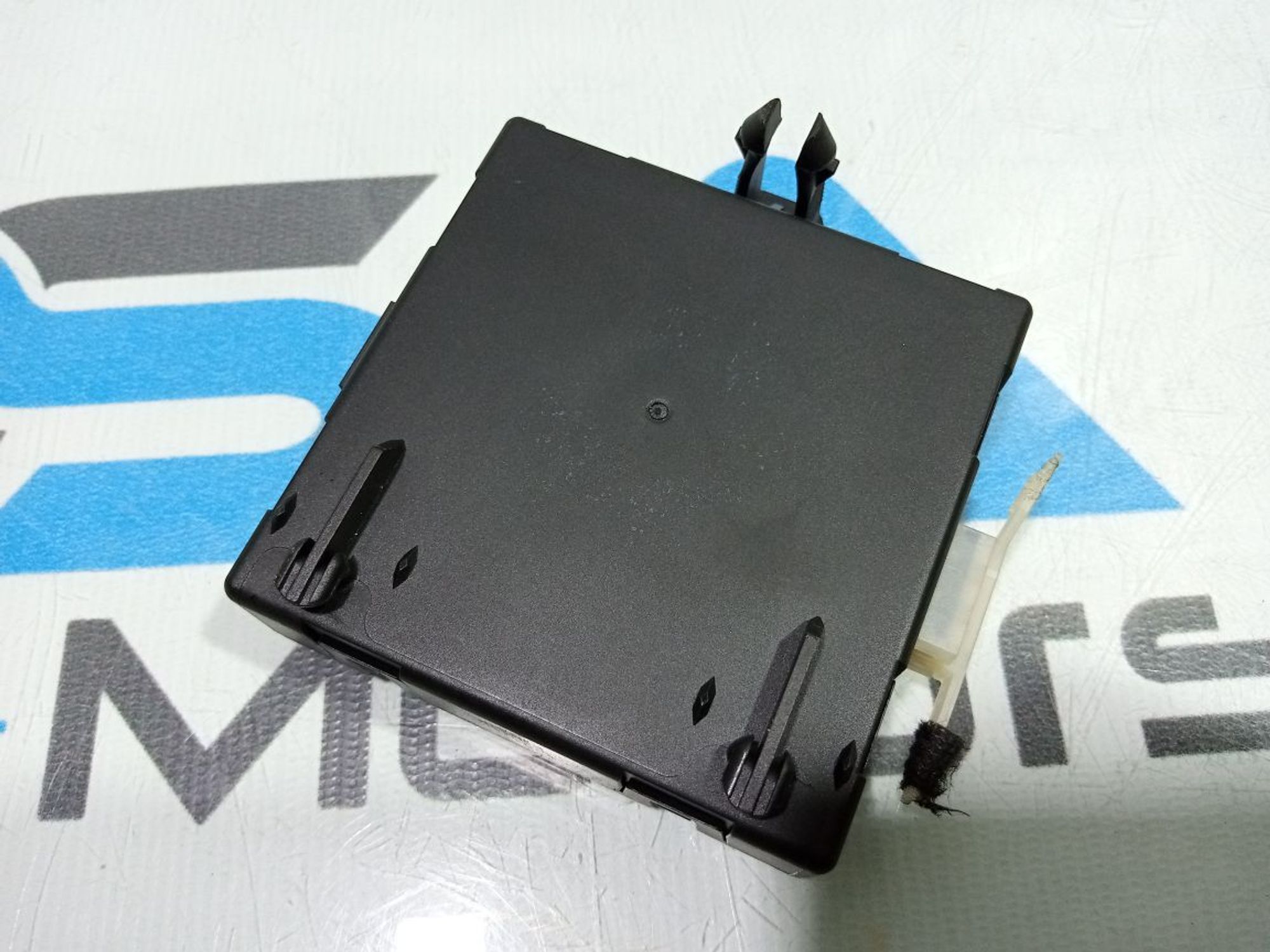 https://gcs.partsauto.market/rn-stockpro.appspot.com/thmbs/userImages/b7628e092085f1f91467af1afb6e7630/part/97265d5b-f390-4f8a-b79f-6c4cf4b98ff9_1748160607557.jpg