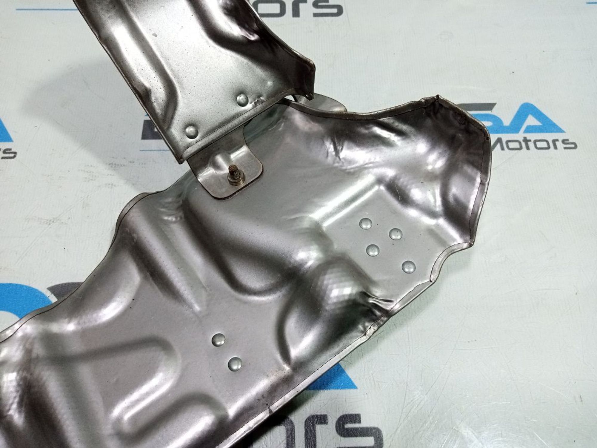 https://gcs.partsauto.market/rn-stockpro.appspot.com/thmbs/userImages/b7628e092085f1f91467af1afb6e7630/part/97c087b9-c766-4f12-b03c-6bcd4bc8d995_1748622088175.jpg