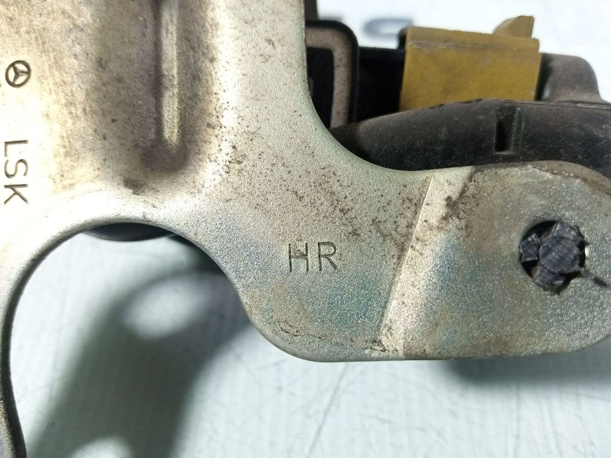 https://gcs.partsauto.market/rn-stockpro.appspot.com/thmbs/userImages/b7628e092085f1f91467af1afb6e7630/part/9826508b-5831-4166-bc65-ceca0fc8a178_1747023974167.jpg