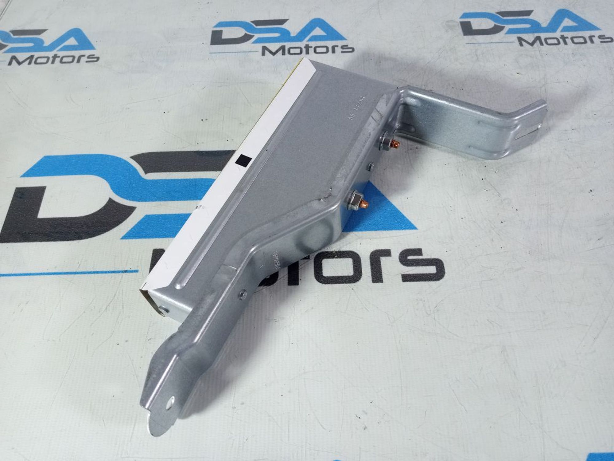 https://gcs.partsauto.market/rn-stockpro.appspot.com/thmbs/userImages/b7628e092085f1f91467af1afb6e7630/part/982e26bf-077e-4985-8bc0-6ed23585a4d6_1741333717507.jpg