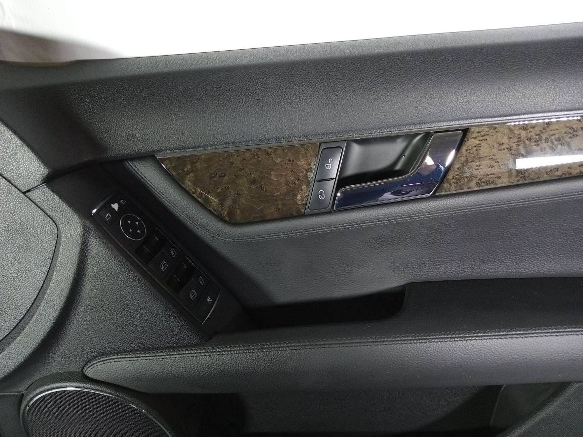 https://gcs.partsauto.market/rn-stockpro.appspot.com/thmbs/userImages/b7628e092085f1f91467af1afb6e7630/part/98742beb-4c68-4b03-857b-3564f38ab0f4_1741266584086.jpg