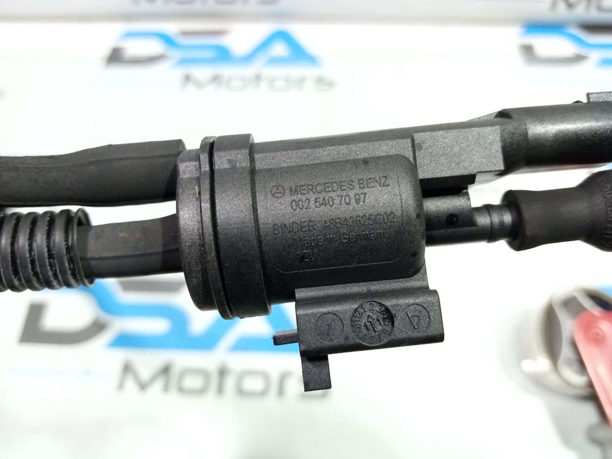 https://gcs.partsauto.market/rn-stockpro.appspot.com/thmbs/userImages/b7628e092085f1f91467af1afb6e7630/part/98eeeb1f-5d5f-4a2f-a94b-16426eca0b39_1748868765135.jpg