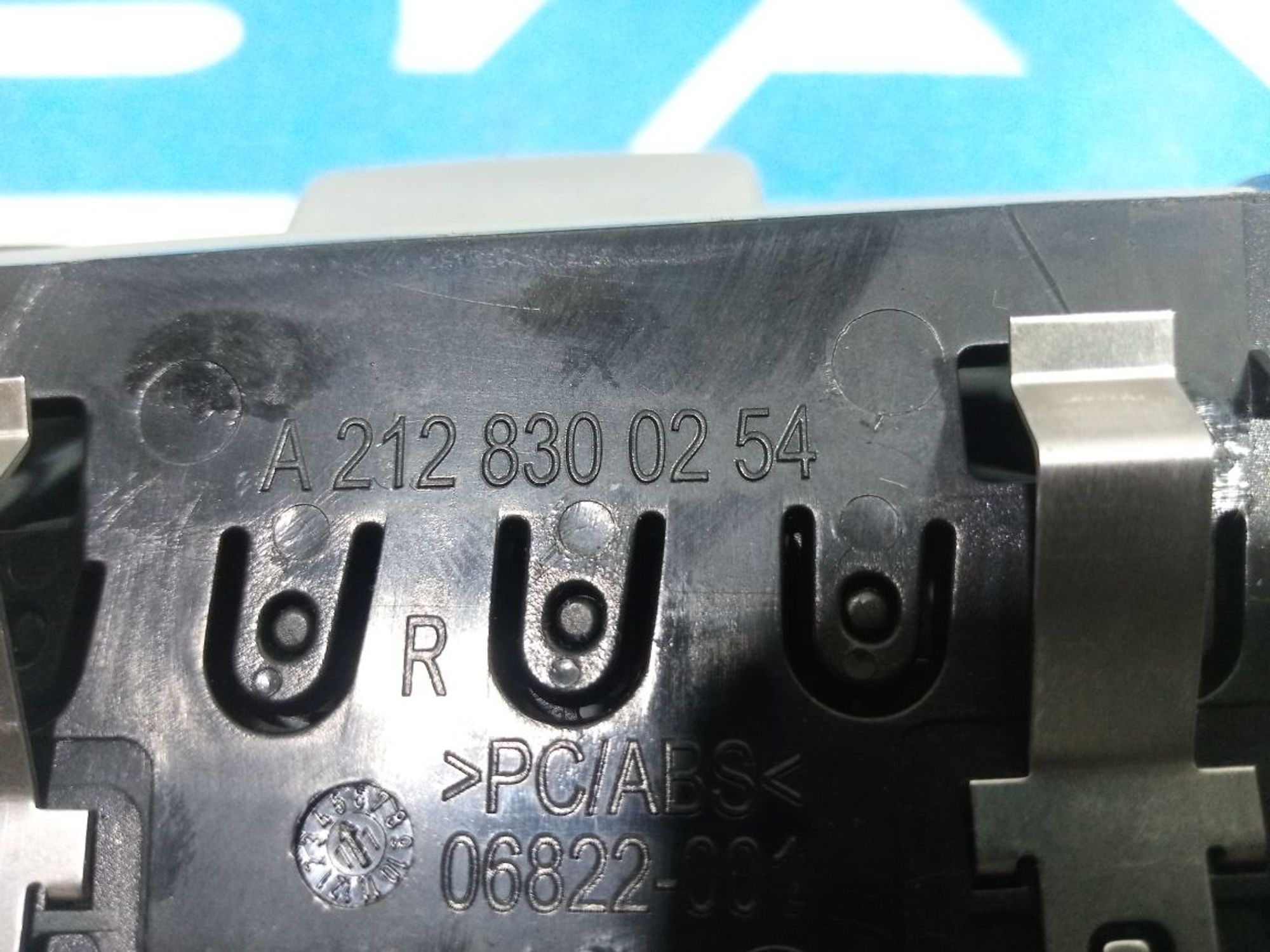 https://gcs.partsauto.market/rn-stockpro.appspot.com/thmbs/userImages/b7628e092085f1f91467af1afb6e7630/part/996c3083-2951-4e55-a279-19b61e42fd4b_1748869472912.jpg
