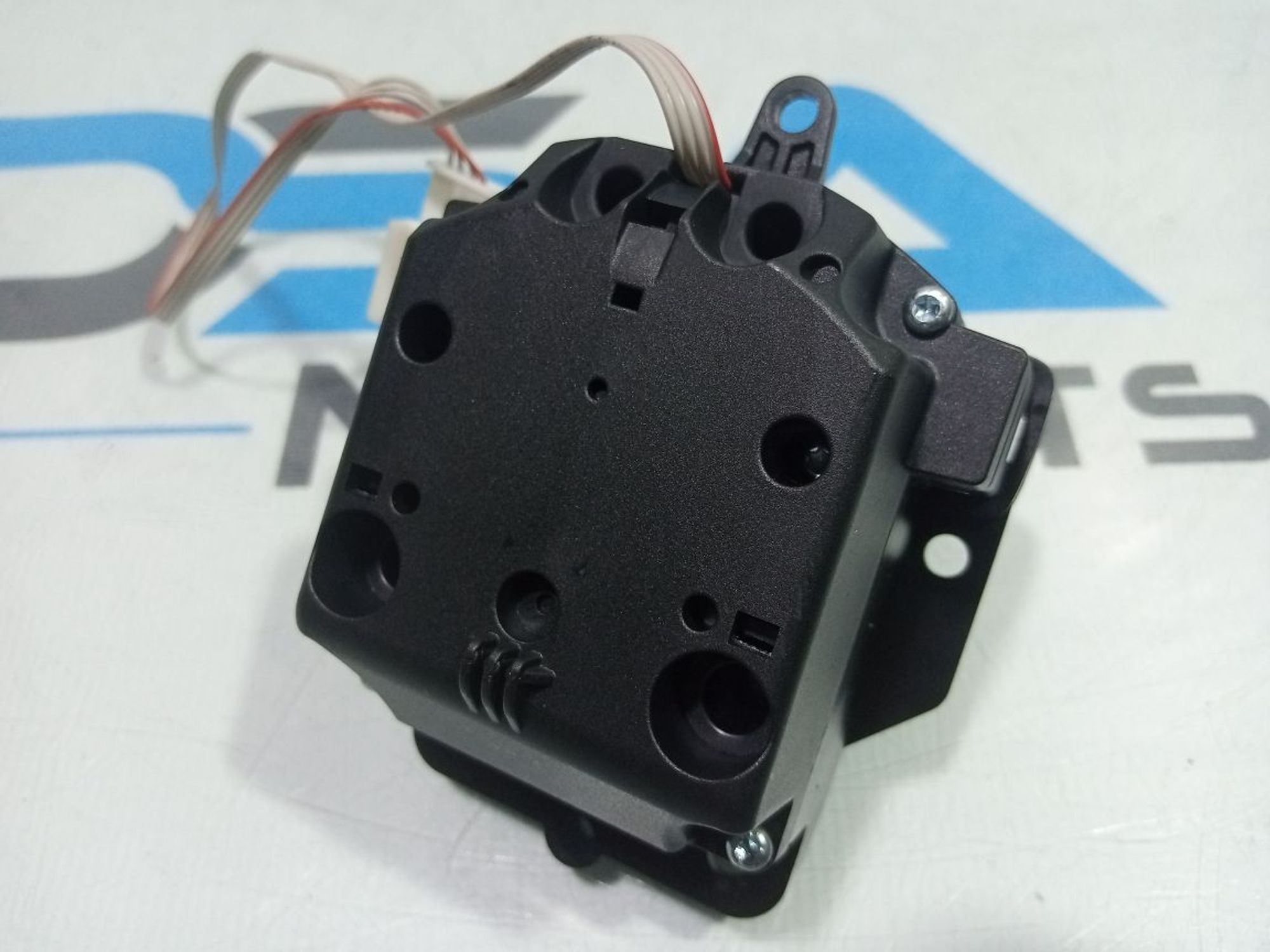 https://gcs.partsauto.market/rn-stockpro.appspot.com/thmbs/userImages/b7628e092085f1f91467af1afb6e7630/part/9aa3255d-846c-43c2-918e-35e1d78048fb_1748280959365.jpg
