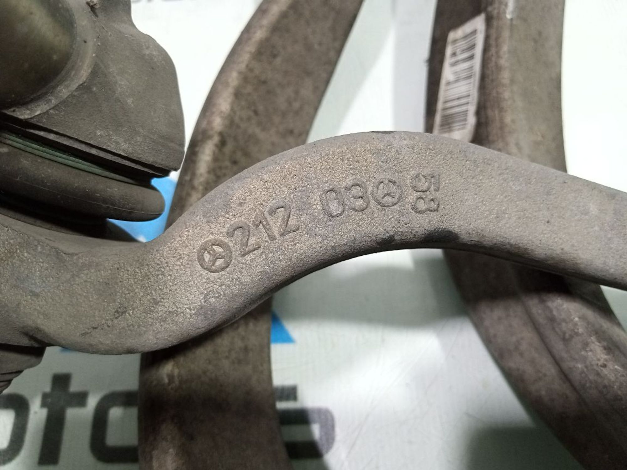 https://gcs.partsauto.market/rn-stockpro.appspot.com/thmbs/userImages/b7628e092085f1f91467af1afb6e7630/part/9cef8bd6-9b8e-4fc0-abe6-894b6b5a9476_1748614297696.jpg