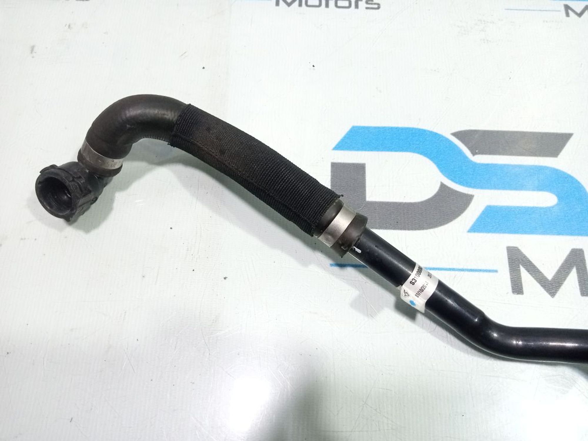 https://gcs.partsauto.market/rn-stockpro.appspot.com/thmbs/userImages/b7628e092085f1f91467af1afb6e7630/part/9f322562-153b-49fb-a589-3d0b62802e4b_1748280362353.jpg