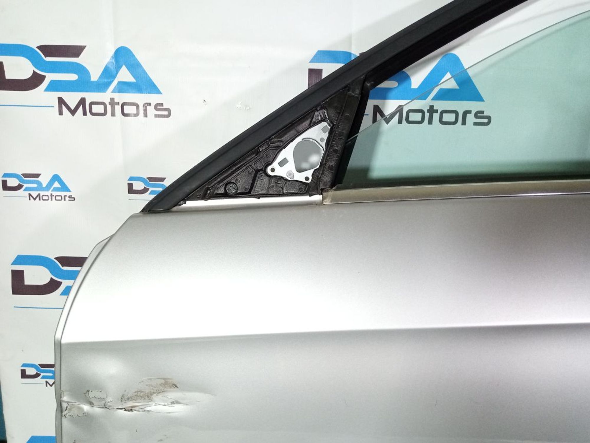 https://gcs.partsauto.market/rn-stockpro.appspot.com/thmbs/userImages/b7628e092085f1f91467af1afb6e7630/part/9f92a5eb-3c55-4388-9a31-e69a7d8ccdde_1747297654264.jpg