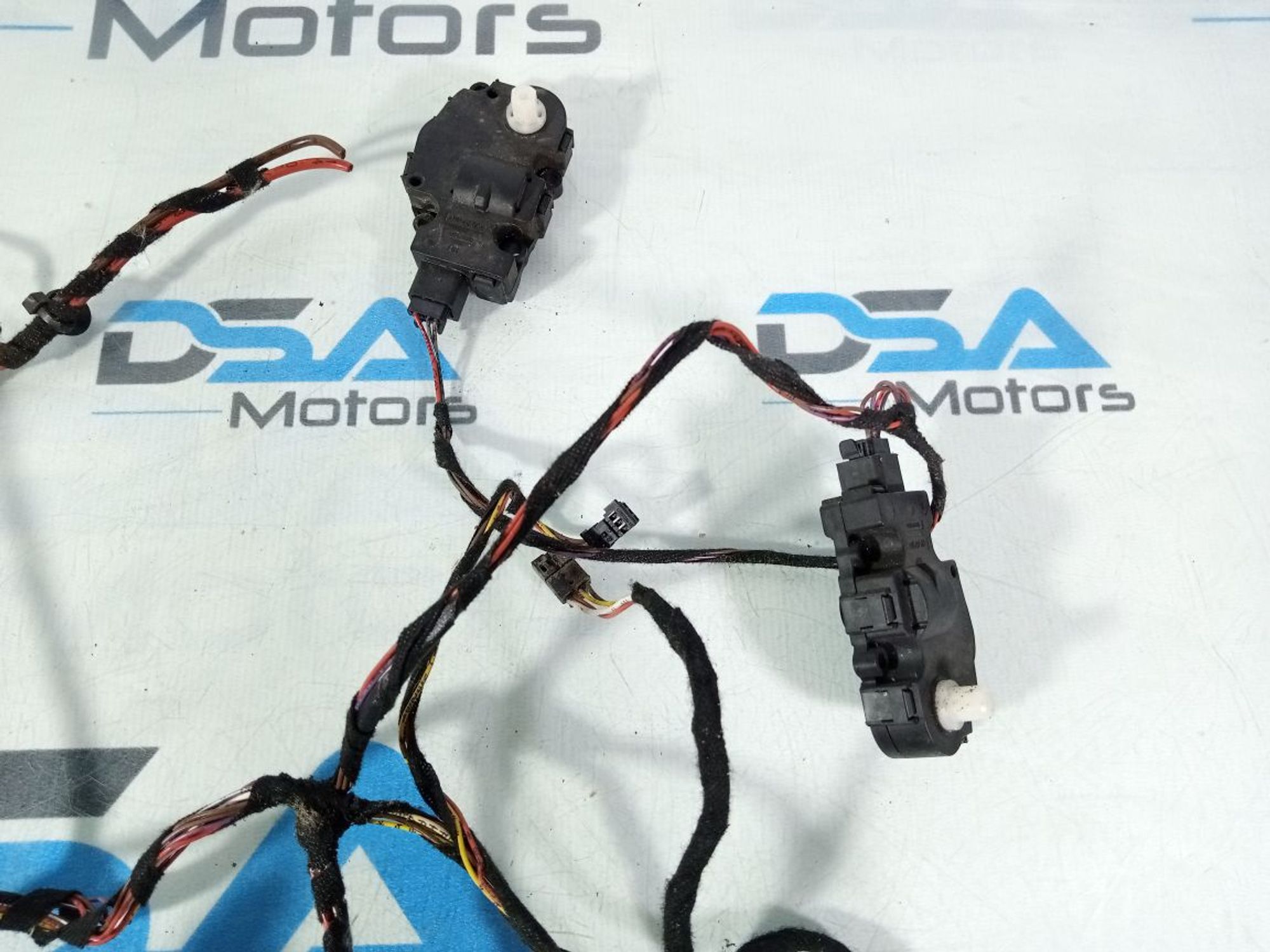 https://gcs.partsauto.market/rn-stockpro.appspot.com/thmbs/userImages/b7628e092085f1f91467af1afb6e7630/part/a00ecbb5-5b32-4c57-b2e2-5e4a9993252e_1743172529499.jpg