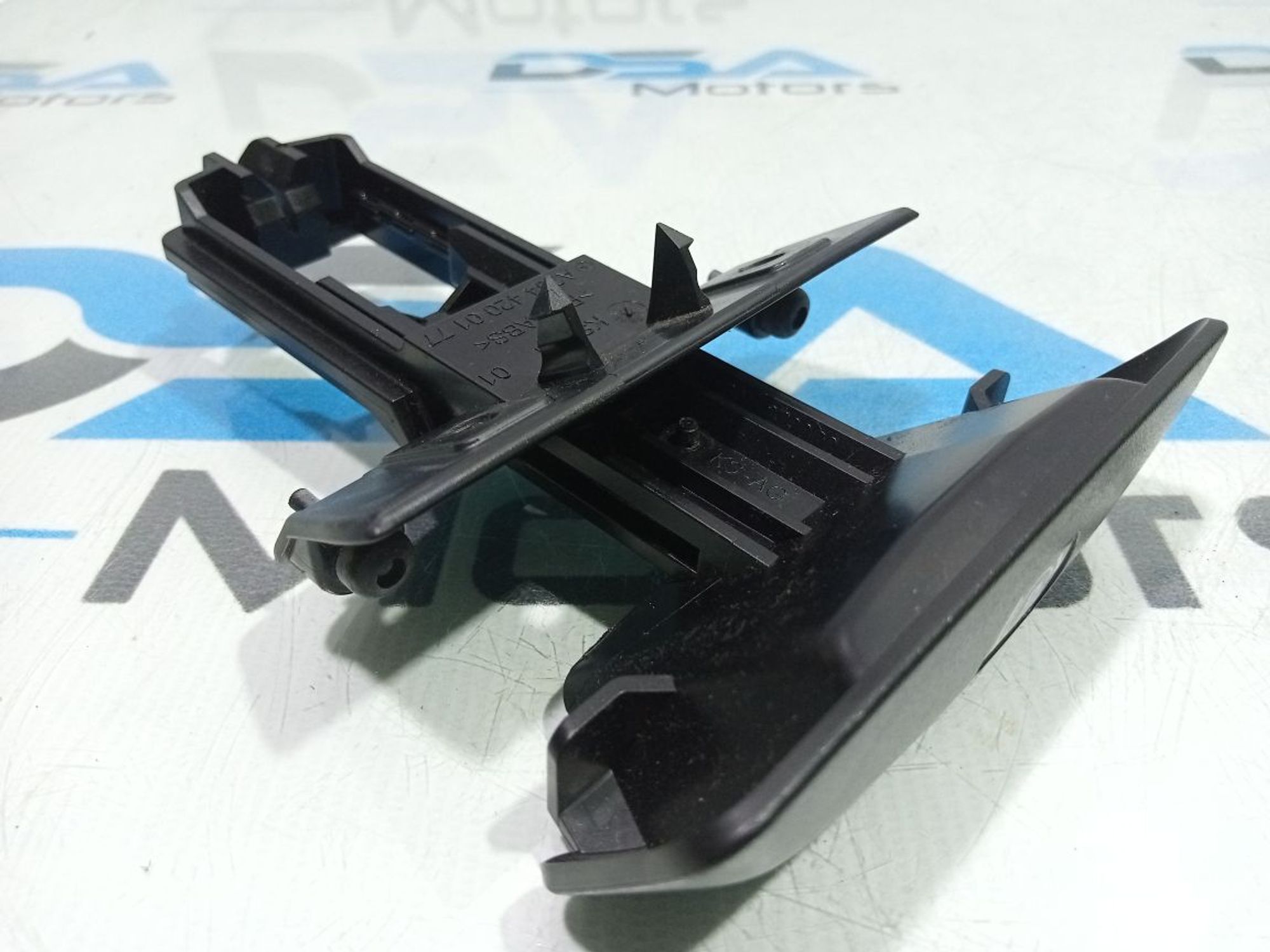 https://gcs.partsauto.market/rn-stockpro.appspot.com/thmbs/userImages/b7628e092085f1f91467af1afb6e7630/part/a14c9691-a20f-42eb-94d0-858dd5dc9957_1748162631298.jpg
