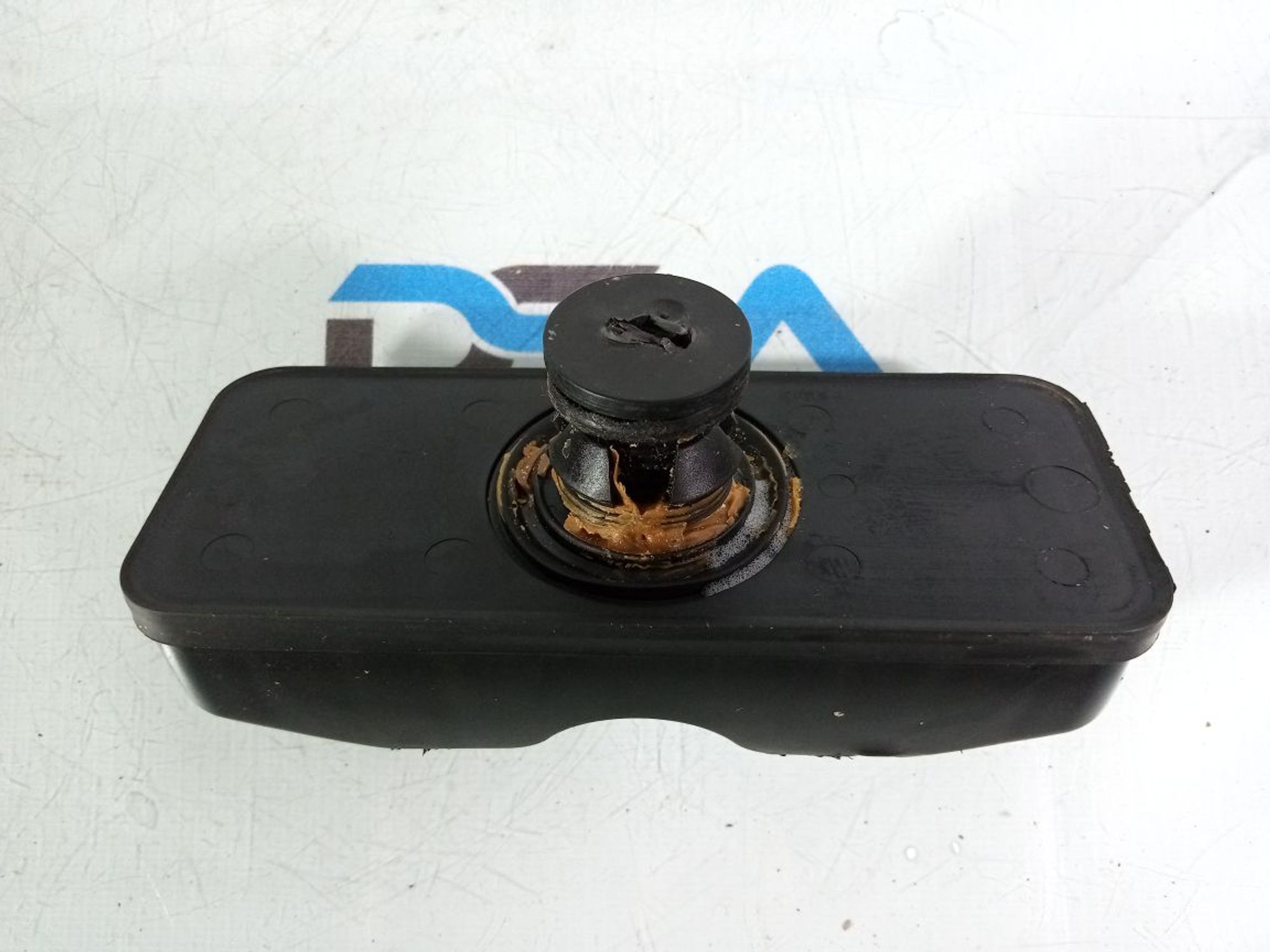 https://gcs.partsauto.market/rn-stockpro.appspot.com/thmbs/userImages/b7628e092085f1f91467af1afb6e7630/part/a1721238-15a0-41e3-805f-e9357840c471_1738847415769.jpg