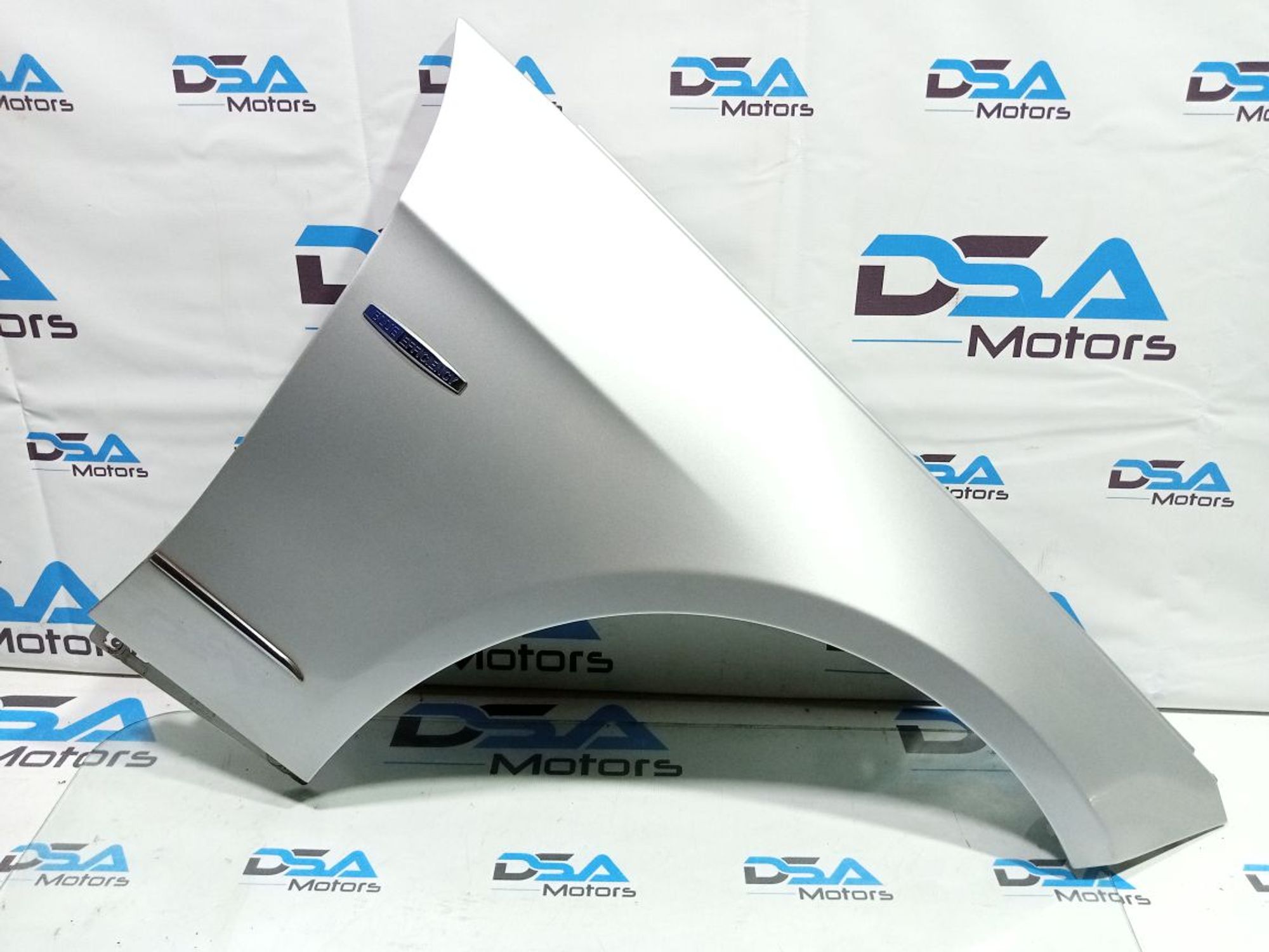 https://gcs.partsauto.market/rn-stockpro.appspot.com/thmbs/userImages/b7628e092085f1f91467af1afb6e7630/part/a28a4c94-5ebd-43c4-83c9-ec5d52cb96b5_1748410764406.jpg