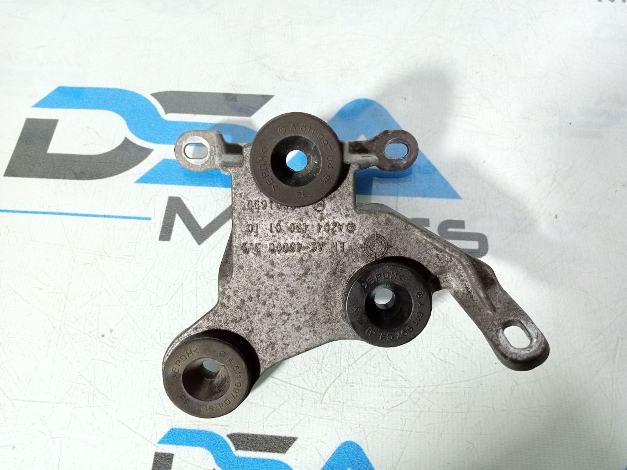 https://gcs.partsauto.market/rn-stockpro.appspot.com/thmbs/userImages/b7628e092085f1f91467af1afb6e7630/part/a28c8597-dc12-4559-a36f-bdb037181333_1747336193907.jpg