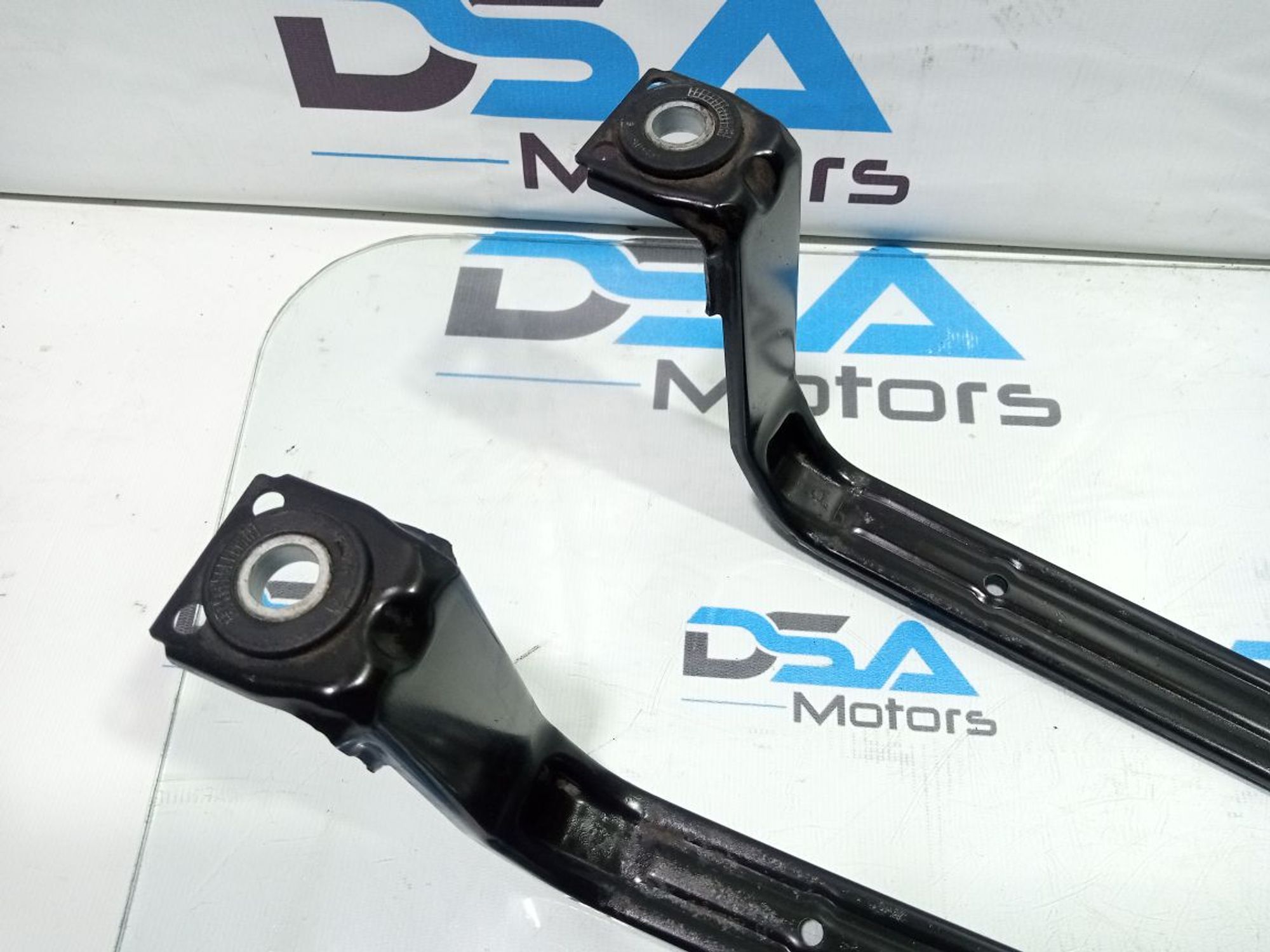 https://gcs.partsauto.market/rn-stockpro.appspot.com/thmbs/userImages/b7628e092085f1f91467af1afb6e7630/part/a396196d-3189-4fd3-be61-6fec1af67a89_1747848838800.jpg