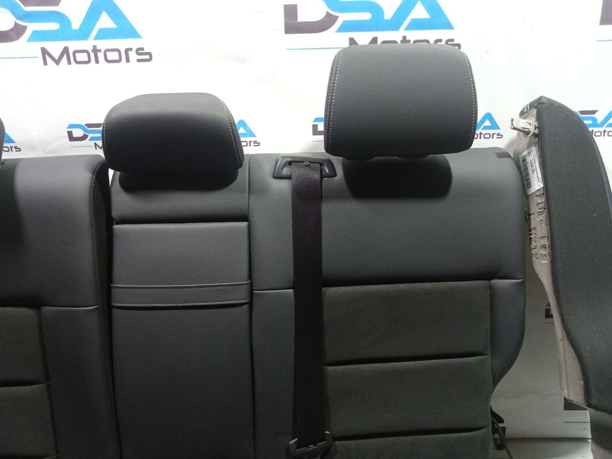 https://gcs.partsauto.market/rn-stockpro.appspot.com/thmbs/userImages/b7628e092085f1f91467af1afb6e7630/part/a3c4c3c9-8a98-45ad-b875-19d46d2edd83_1748352828461.jpg