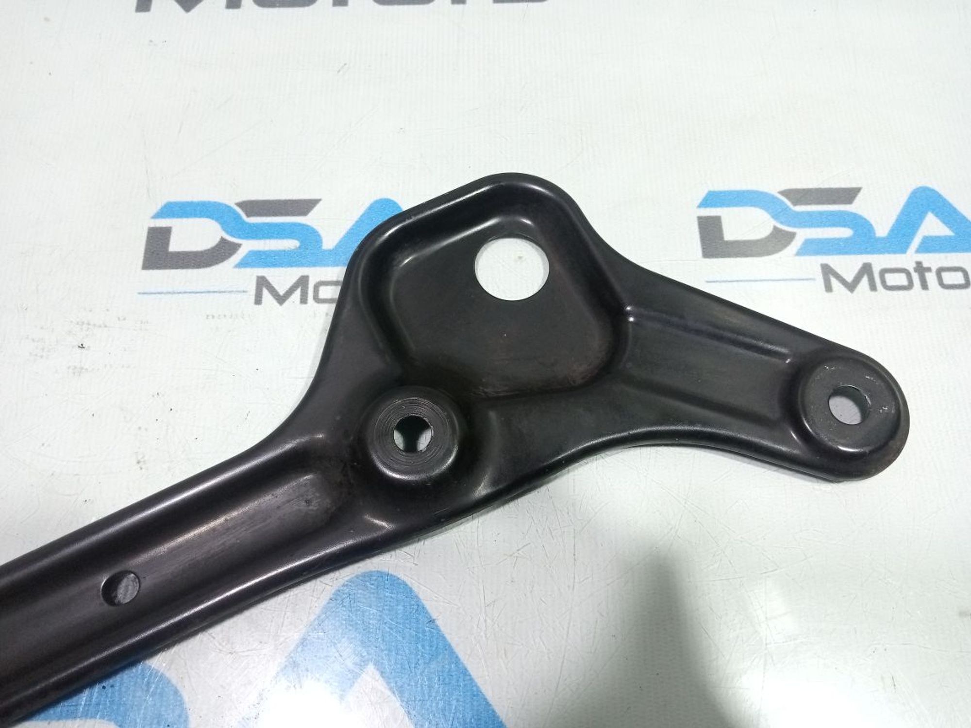 https://gcs.partsauto.market/rn-stockpro.appspot.com/thmbs/userImages/b7628e092085f1f91467af1afb6e7630/part/a3e6e0dd-3912-4913-af7b-d2608c6337a7_1748283621627.jpg