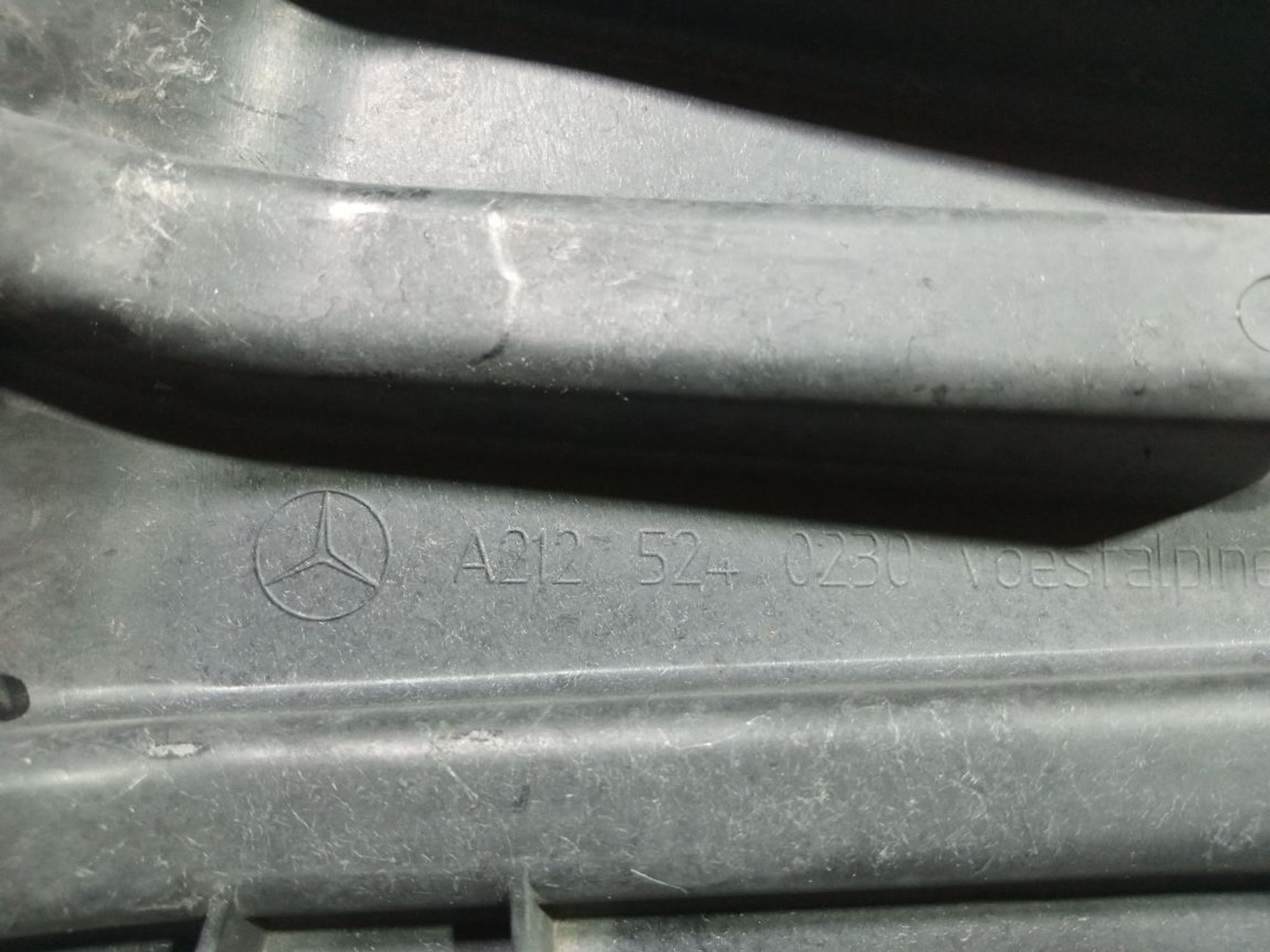 https://gcs.partsauto.market/rn-stockpro.appspot.com/thmbs/userImages/b7628e092085f1f91467af1afb6e7630/part/a48b570e-9bec-44d6-93ba-7e1c240e061c_1748410810805.jpg