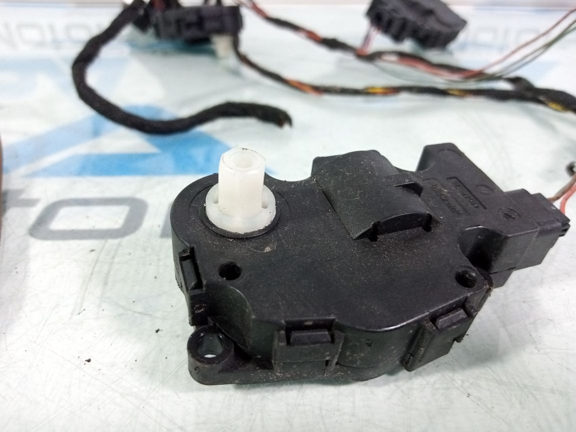 https://gcs.partsauto.market/rn-stockpro.appspot.com/thmbs/userImages/b7628e092085f1f91467af1afb6e7630/part/a492f668-8e48-4370-b806-bc9b5e0c9a07_1743172814805.jpg