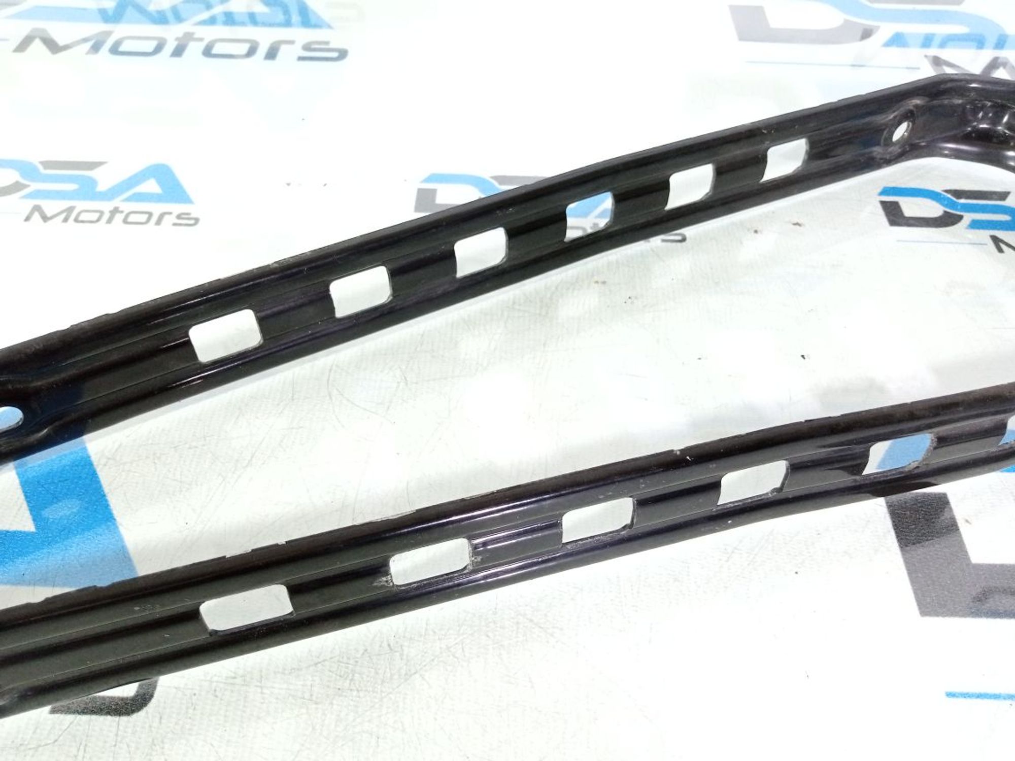 https://gcs.partsauto.market/rn-stockpro.appspot.com/thmbs/userImages/b7628e092085f1f91467af1afb6e7630/part/a55b1650-b6eb-4d2c-a626-55ed21bf4adc_1747213064255.jpg