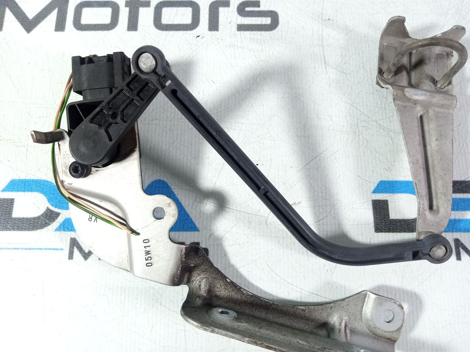 https://gcs.partsauto.market/rn-stockpro.appspot.com/thmbs/userImages/b7628e092085f1f91467af1afb6e7630/part/a67cb0ef-a274-4a39-a0bc-a555f839a185_1747023530956.jpg