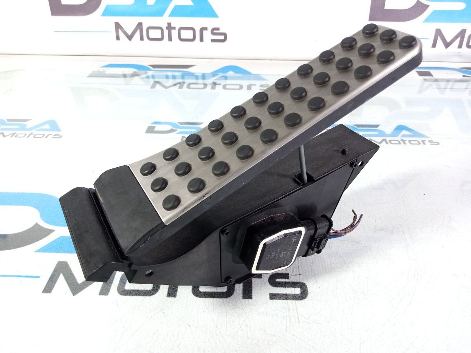 https://gcs.partsauto.market/rn-stockpro.appspot.com/thmbs/userImages/b7628e092085f1f91467af1afb6e7630/part/a6c3e294-befd-4b50-b136-86a9158c32cf_1746542744690.jpg