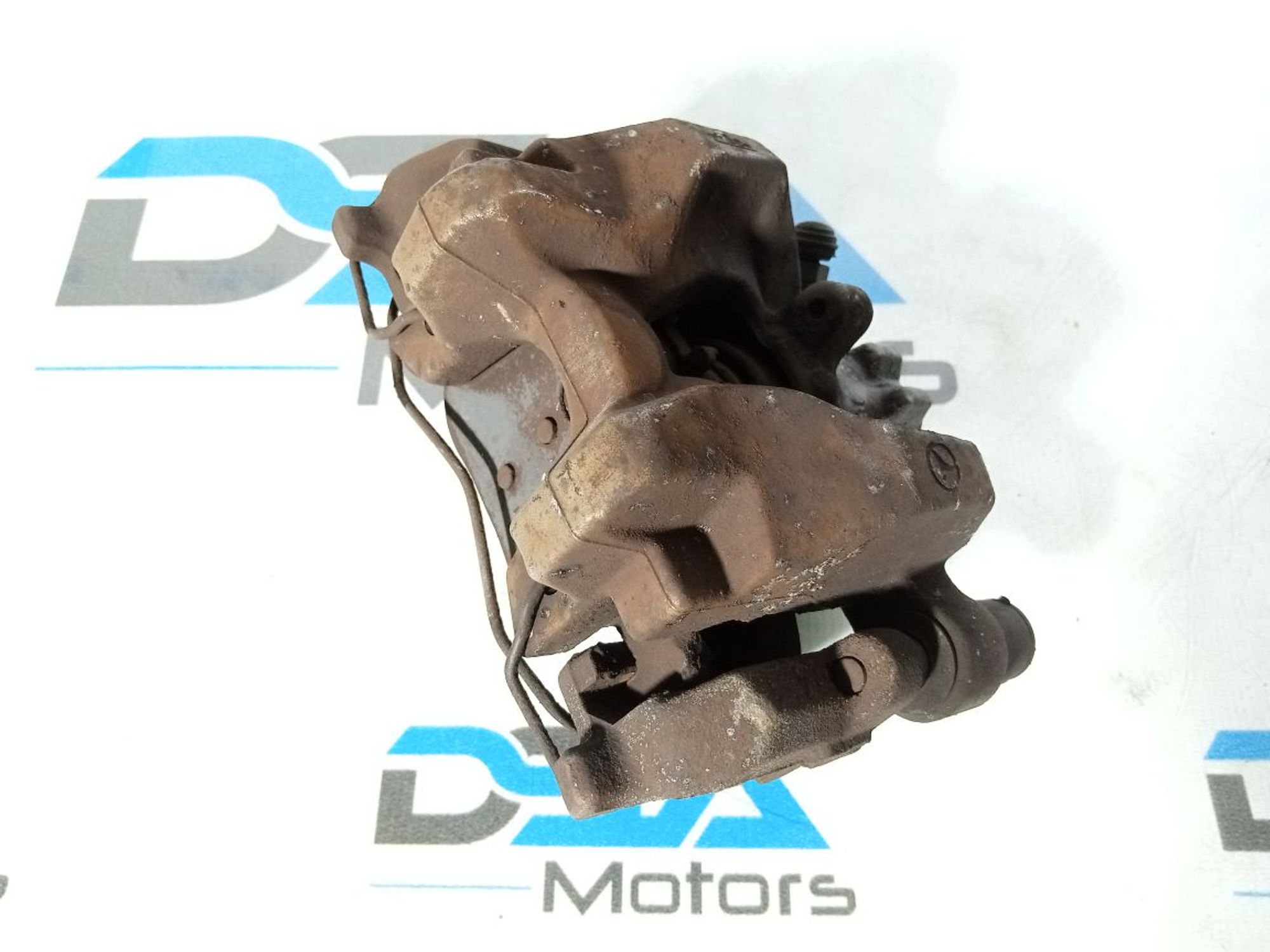 https://gcs.partsauto.market/rn-stockpro.appspot.com/thmbs/userImages/b7628e092085f1f91467af1afb6e7630/part/a74b5427-6aa5-4c0a-83d8-24d2b04b0b4a_1747338080970.jpg