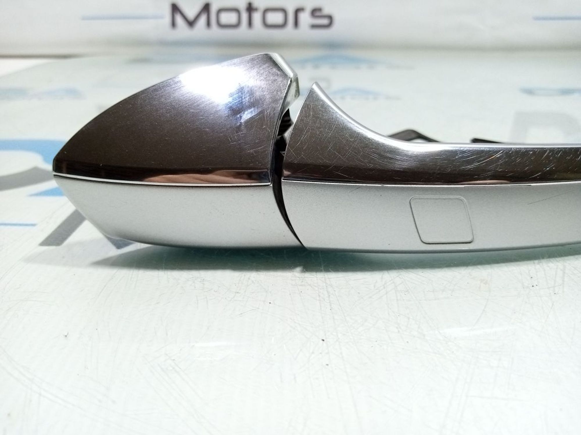 https://gcs.partsauto.market/rn-stockpro.appspot.com/thmbs/userImages/b7628e092085f1f91467af1afb6e7630/part/a798a53e-3c1e-4a3b-a80a-a86b1c129441_1748160850435.jpg