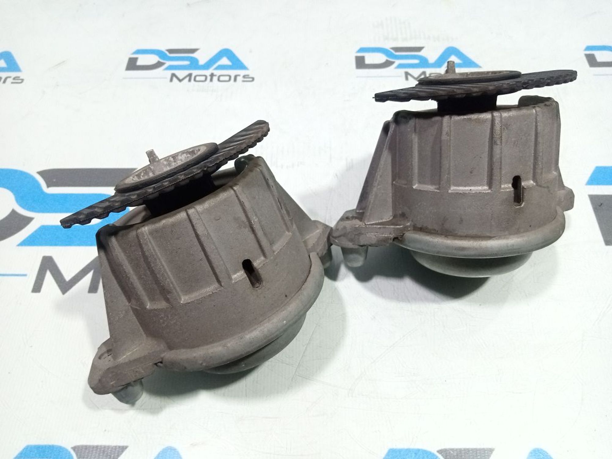 https://gcs.partsauto.market/rn-stockpro.appspot.com/thmbs/userImages/b7628e092085f1f91467af1afb6e7630/part/a8a7bedf-e741-4e6d-84f9-195f3422a6d4_1747849309735.jpg