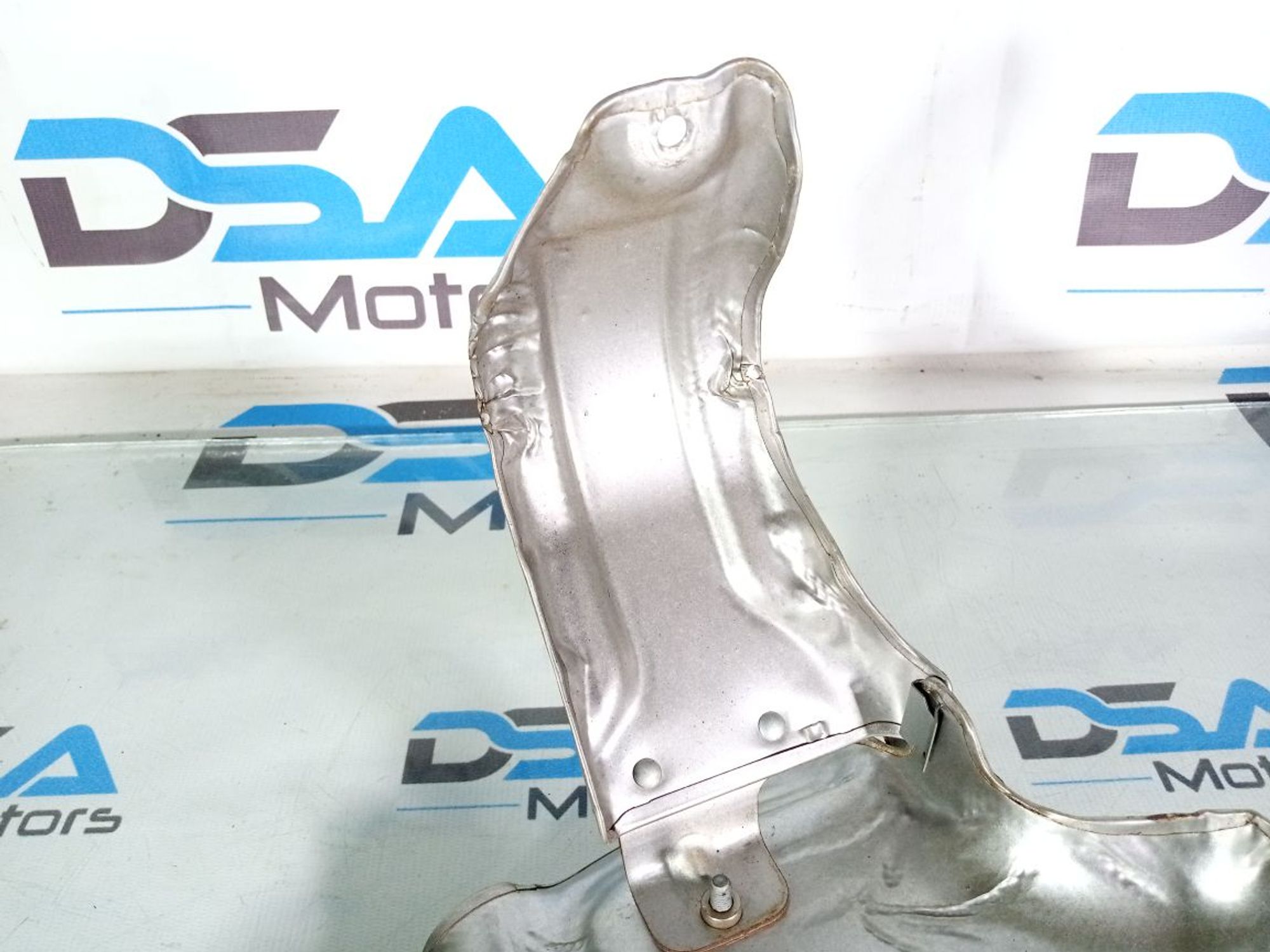 https://gcs.partsauto.market/rn-stockpro.appspot.com/thmbs/userImages/b7628e092085f1f91467af1afb6e7630/part/a98332d7-4a46-4c7e-95d7-57f6ff6140cc_1746958877012.jpg