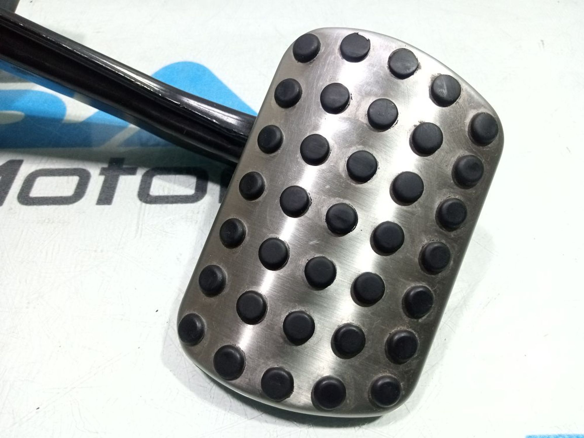 https://gcs.partsauto.market/rn-stockpro.appspot.com/thmbs/userImages/b7628e092085f1f91467af1afb6e7630/part/aa13bc07-0375-4c81-9d25-ef84b4b24140_1748855570711.jpg