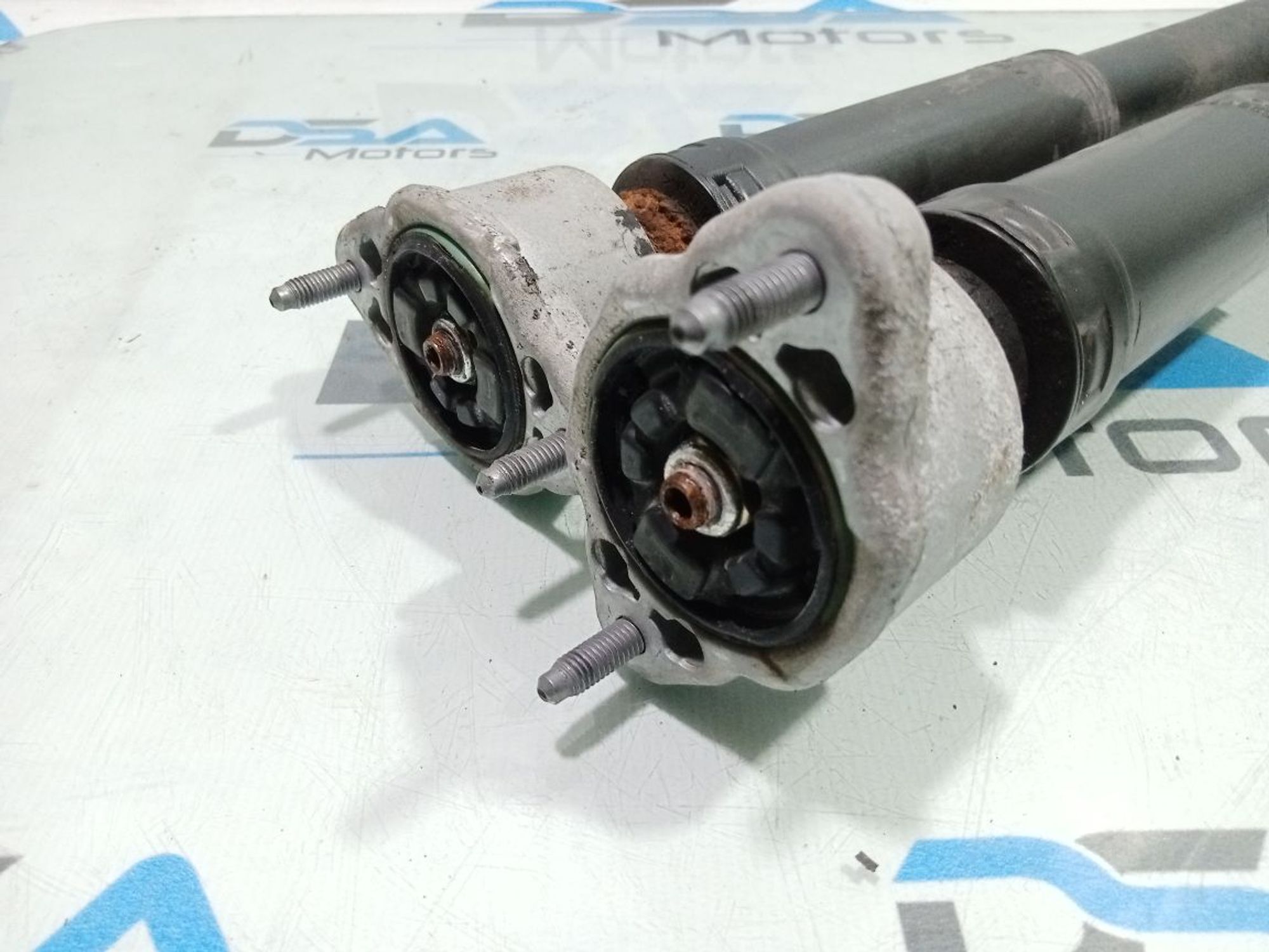 https://gcs.partsauto.market/rn-stockpro.appspot.com/thmbs/userImages/b7628e092085f1f91467af1afb6e7630/part/aa4ba076-9060-4e61-85ef-cb680047b748_1748615721944.jpg