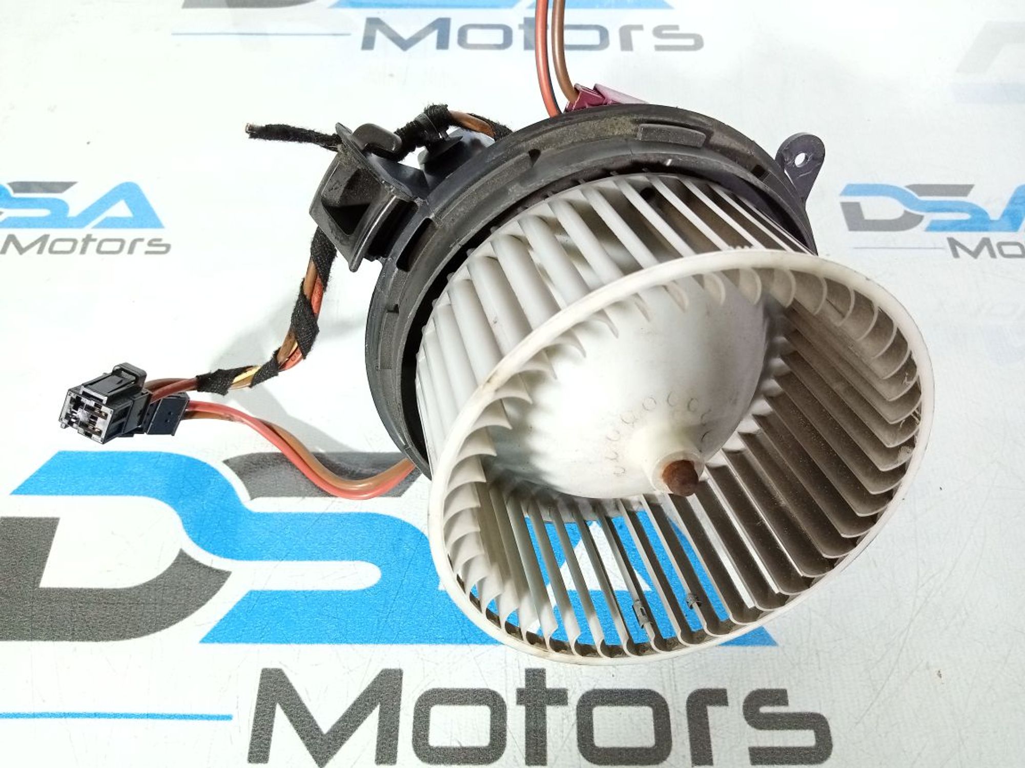 https://gcs.partsauto.market/rn-stockpro.appspot.com/thmbs/userImages/b7628e092085f1f91467af1afb6e7630/part/aaae3919-736d-47e5-859d-897943febde1_1747336280815.jpg