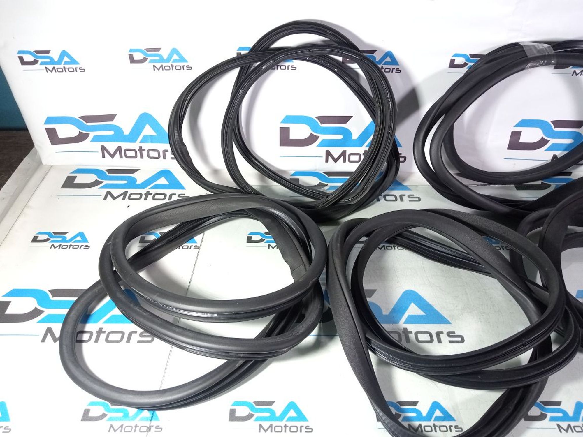 https://gcs.partsauto.market/rn-stockpro.appspot.com/thmbs/userImages/b7628e092085f1f91467af1afb6e7630/part/aae01551-67de-4c84-8fe5-90c599a22256_1740753733872.jpg
