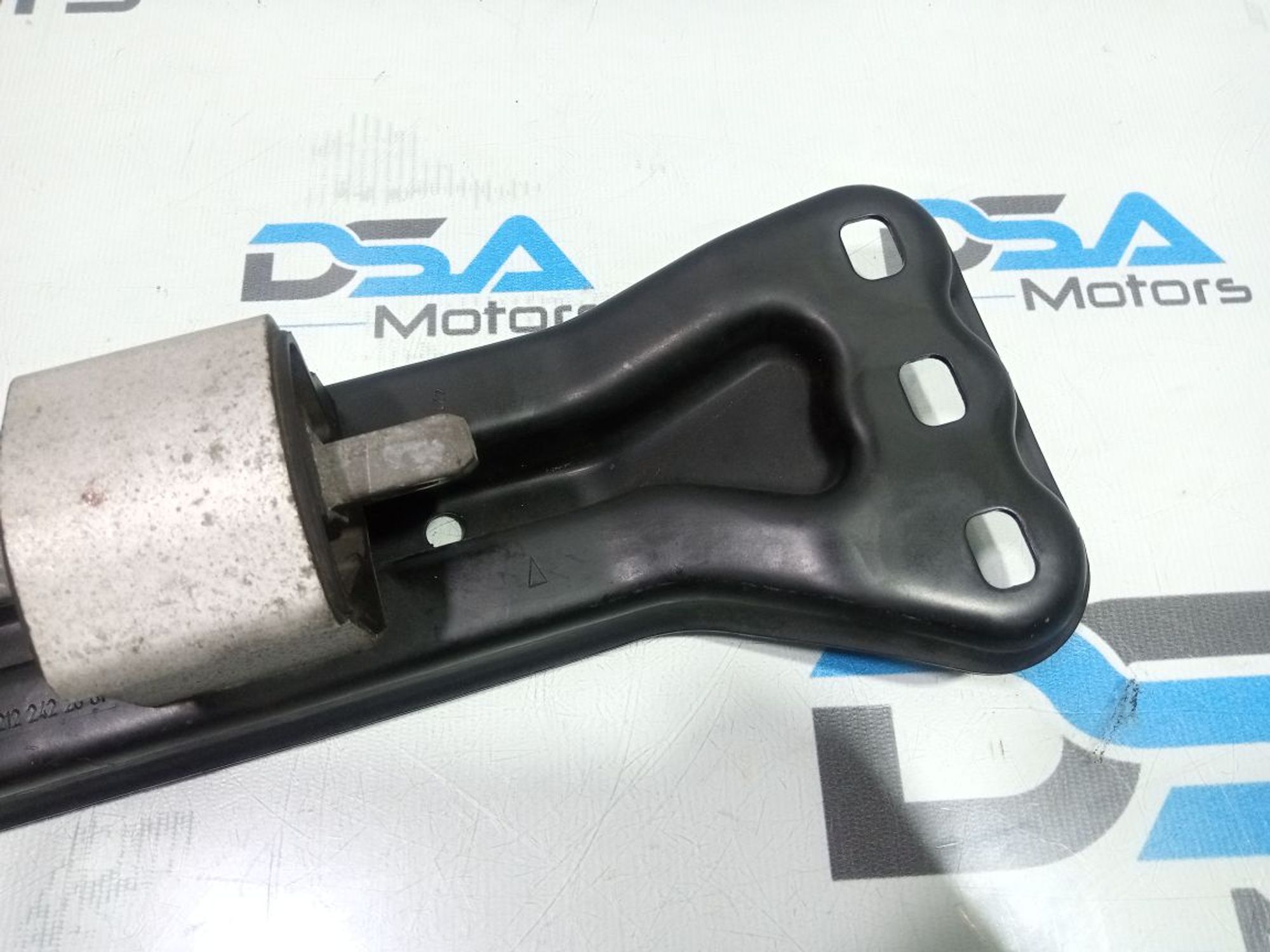 https://gcs.partsauto.market/rn-stockpro.appspot.com/thmbs/userImages/b7628e092085f1f91467af1afb6e7630/part/ad70d4ab-ed66-401a-802b-2733a132d93d_1747897606546.jpg