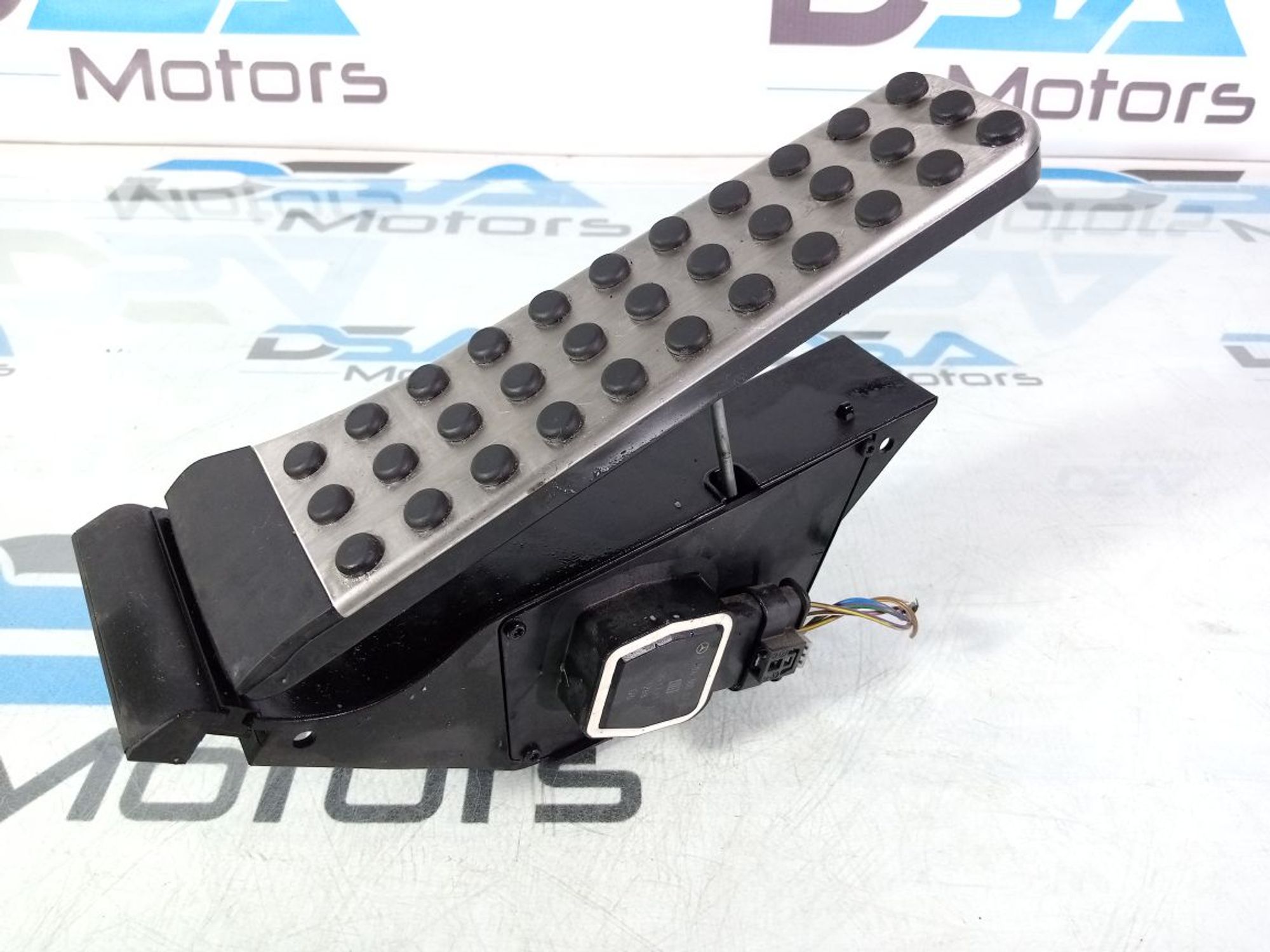 https://gcs.partsauto.market/rn-stockpro.appspot.com/thmbs/userImages/b7628e092085f1f91467af1afb6e7630/part/ad73b4b7-b825-4468-acca-57951e7a00f8_1744288435794.jpg