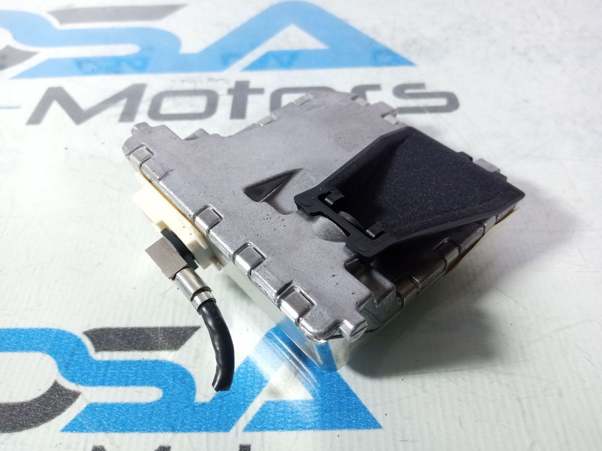 https://gcs.partsauto.market/rn-stockpro.appspot.com/thmbs/userImages/b7628e092085f1f91467af1afb6e7630/part/adff9027-88cb-4b05-bad6-4c3b2d8c7331_1740750942472.jpg