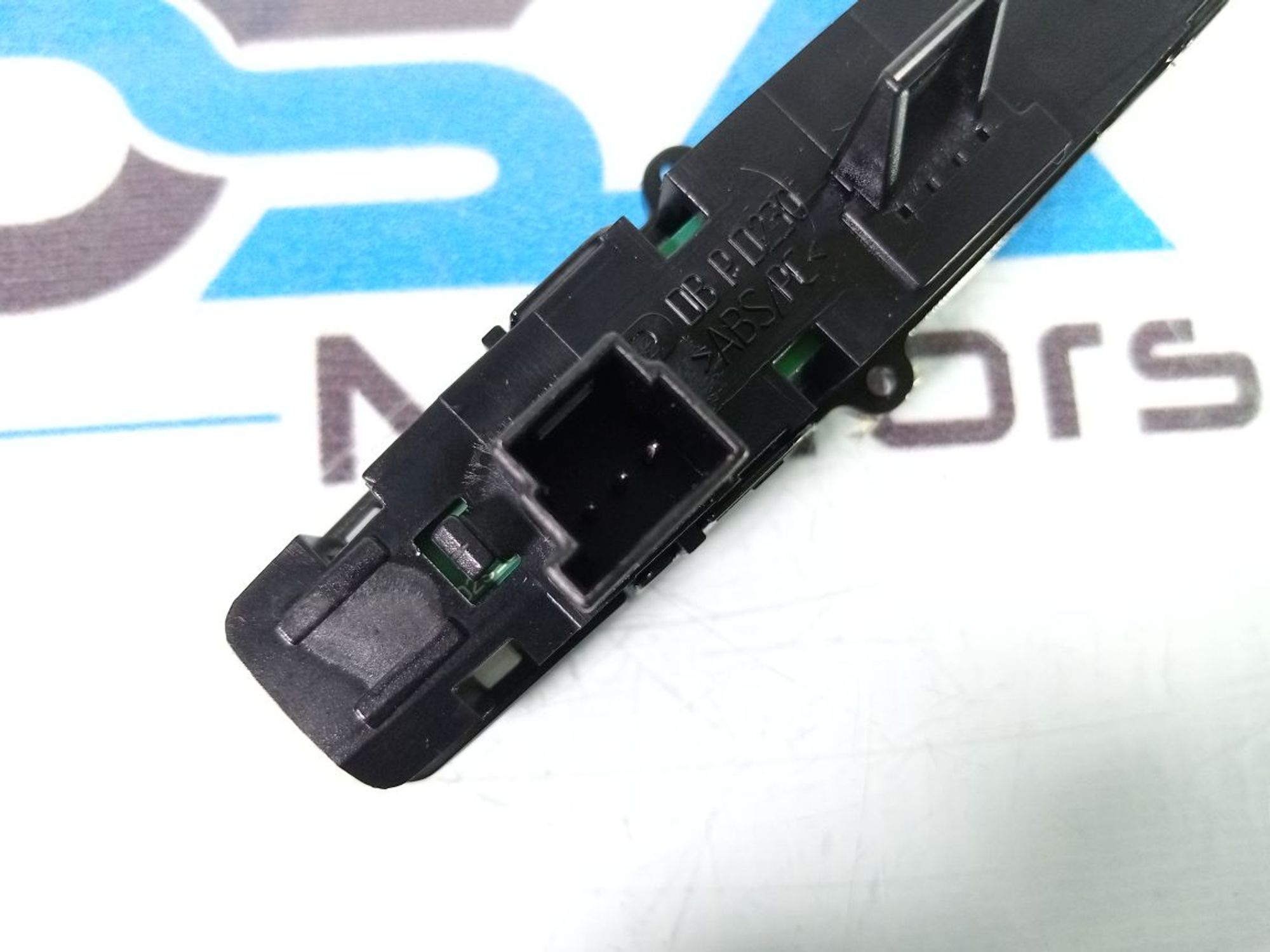 https://gcs.partsauto.market/rn-stockpro.appspot.com/thmbs/userImages/b7628e092085f1f91467af1afb6e7630/part/ae18e9b0-4c22-47cf-a562-f341f175ceb2_1735216398240.jpg