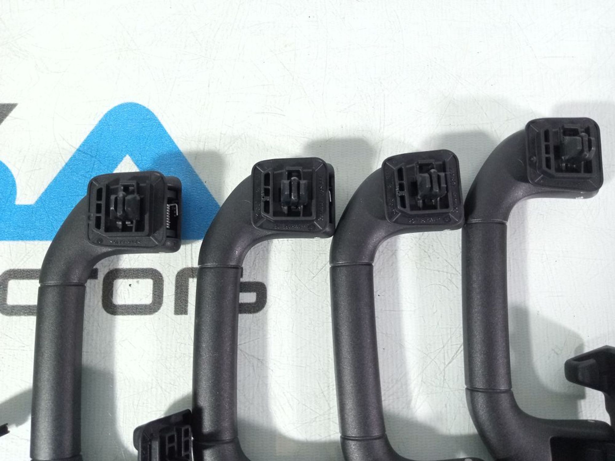 https://gcs.partsauto.market/rn-stockpro.appspot.com/thmbs/userImages/b7628e092085f1f91467af1afb6e7630/part/af1377f6-4637-4455-82c4-9c64e6eeeb44_1747719290077.jpg