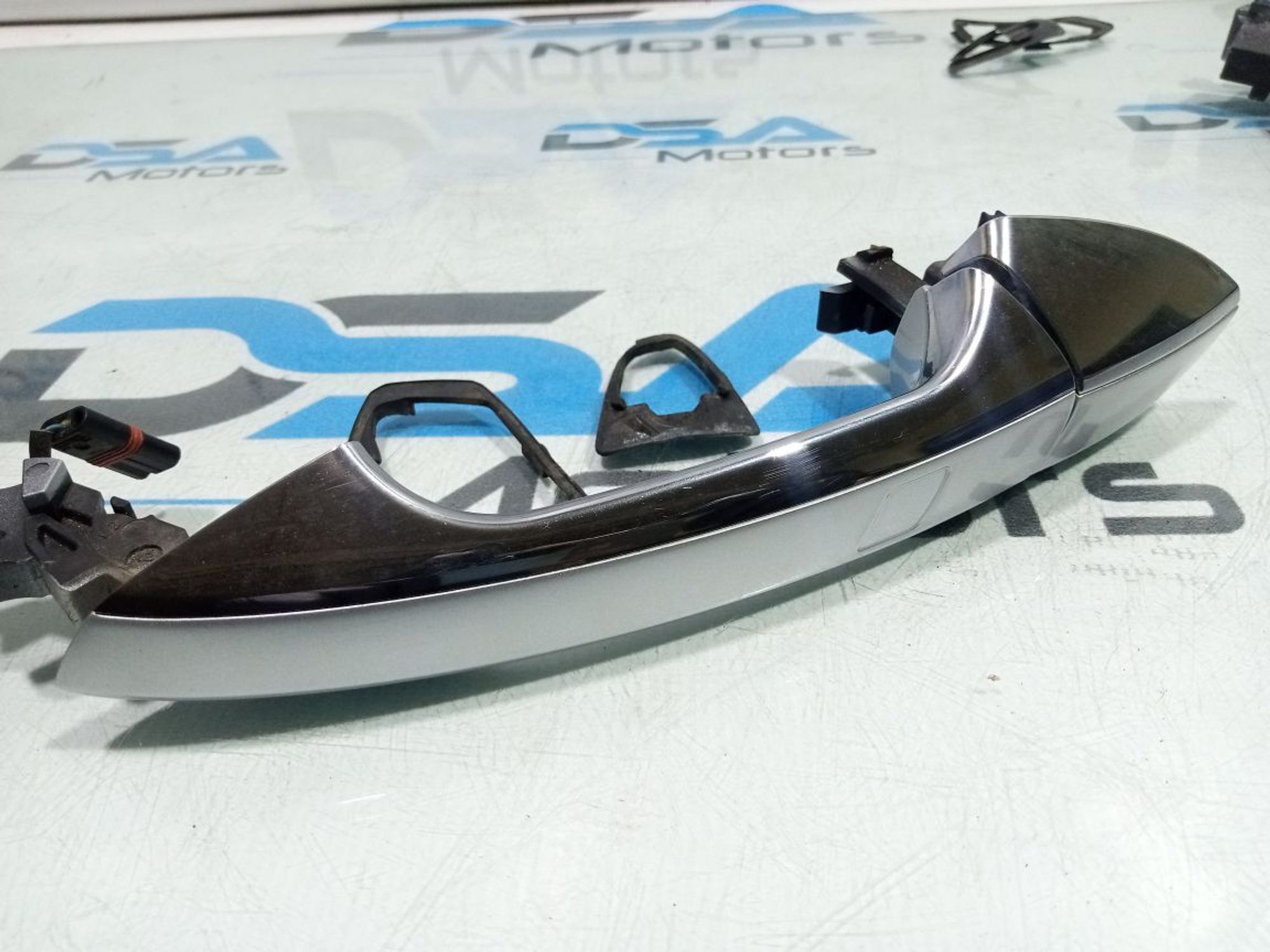https://gcs.partsauto.market/rn-stockpro.appspot.com/thmbs/userImages/b7628e092085f1f91467af1afb6e7630/part/b23e920e-8678-4437-8ffc-2c32d0722f9d_1748849943257.jpg