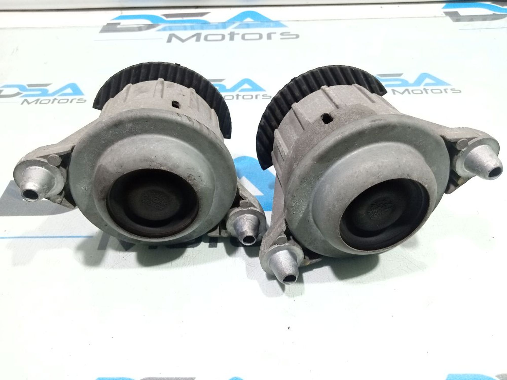 https://gcs.partsauto.market/rn-stockpro.appspot.com/thmbs/userImages/b7628e092085f1f91467af1afb6e7630/part/b2a34fcf-12c5-47c8-862e-e8a5d5067aab_1748850061856.jpg