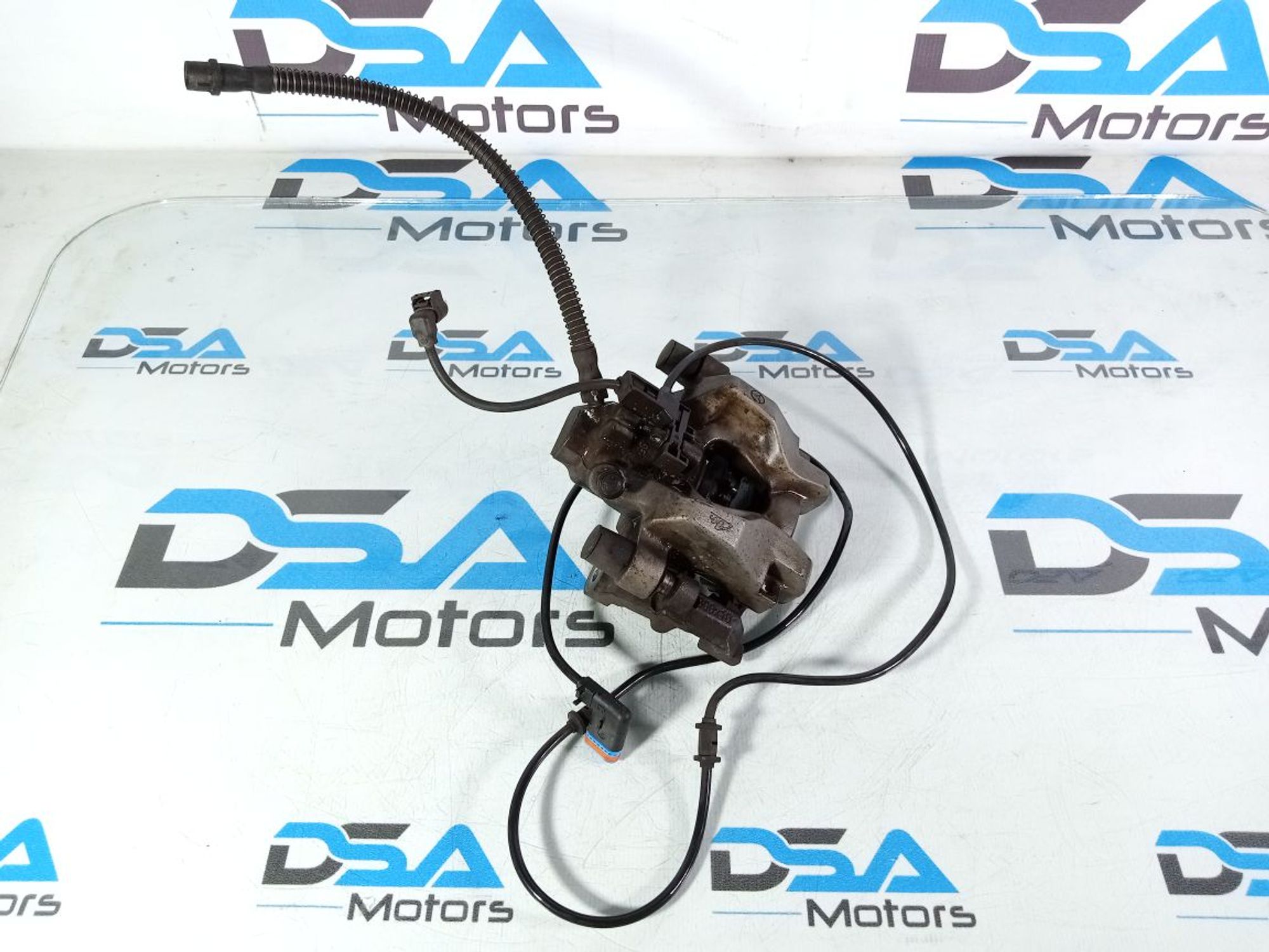https://gcs.partsauto.market/rn-stockpro.appspot.com/thmbs/userImages/b7628e092085f1f91467af1afb6e7630/part/b2f37a3c-ce56-4a29-85f2-7895763b4950_1747114537133.jpg
