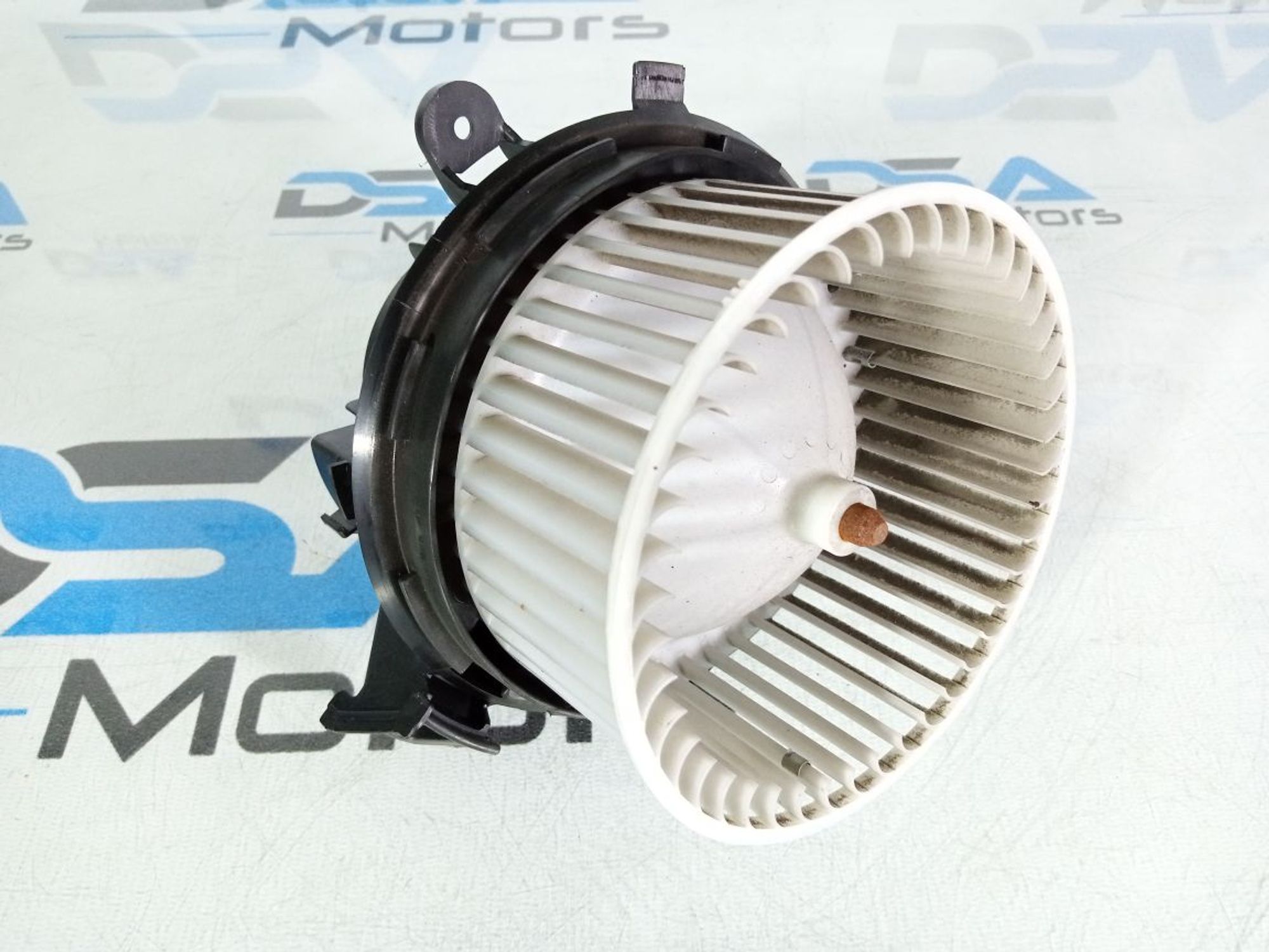 https://gcs.partsauto.market/rn-stockpro.appspot.com/thmbs/userImages/b7628e092085f1f91467af1afb6e7630/part/b4045cd2-11d3-4c0a-a2bf-fff9d7638700_1746543680071.jpg
