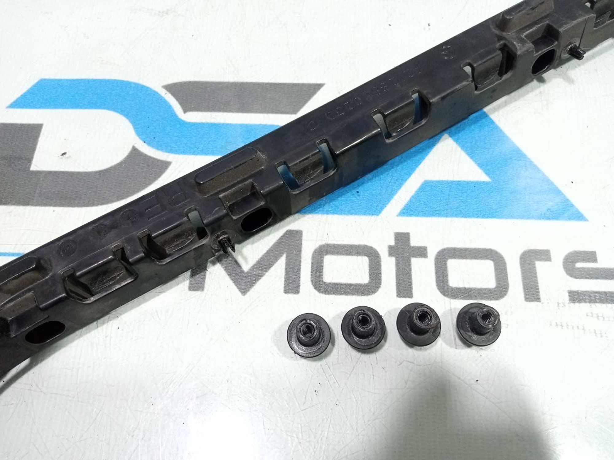 https://gcs.partsauto.market/rn-stockpro.appspot.com/thmbs/userImages/b7628e092085f1f91467af1afb6e7630/part/b85c2fe5-e7a2-46e3-aa12-f7e27e4d39d4_1748623485714.jpg