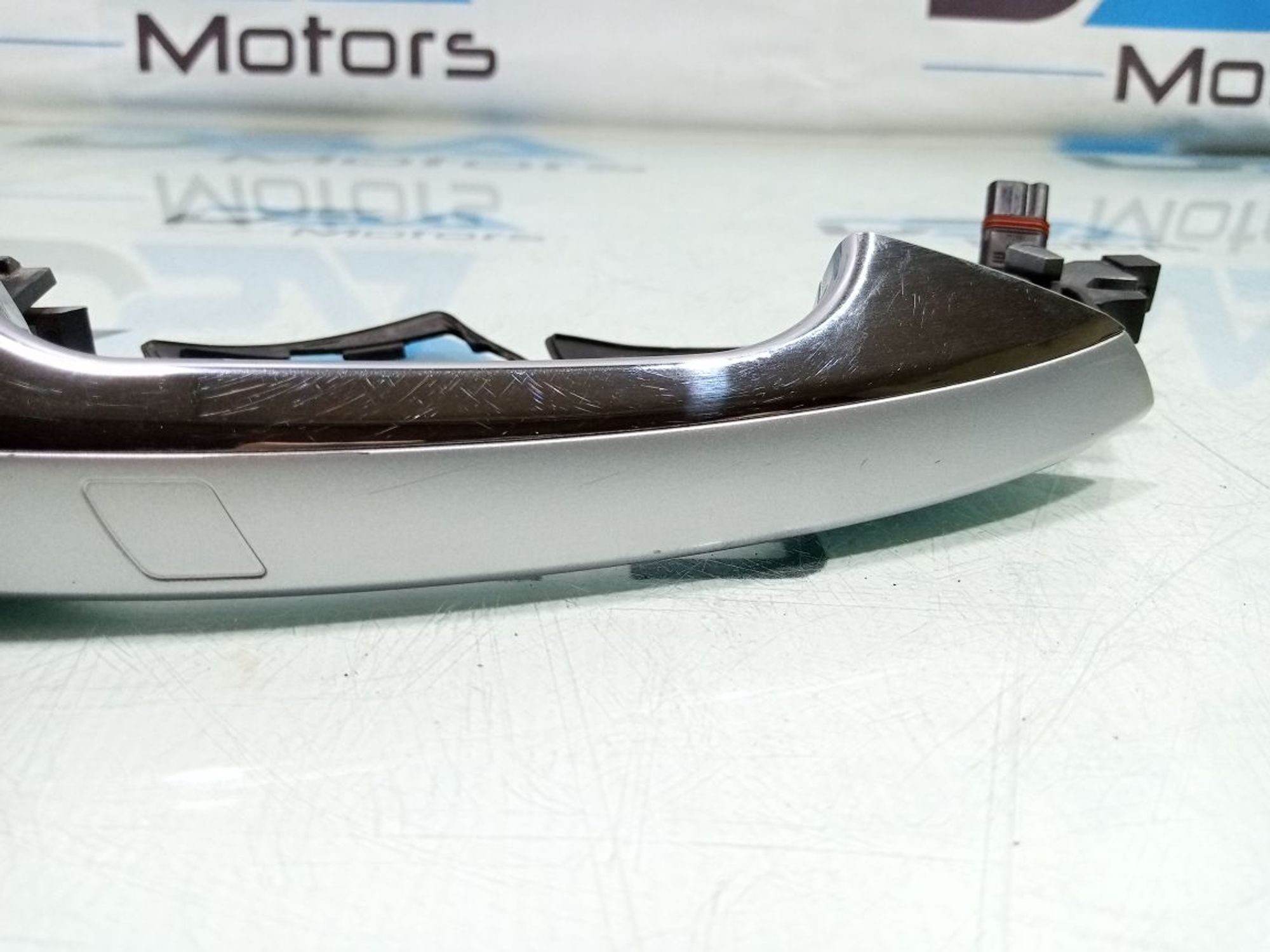 https://gcs.partsauto.market/rn-stockpro.appspot.com/thmbs/userImages/b7628e092085f1f91467af1afb6e7630/part/b95461c6-42f2-4fd7-a2b8-ba7bcbb339a4_1748160846930.jpg