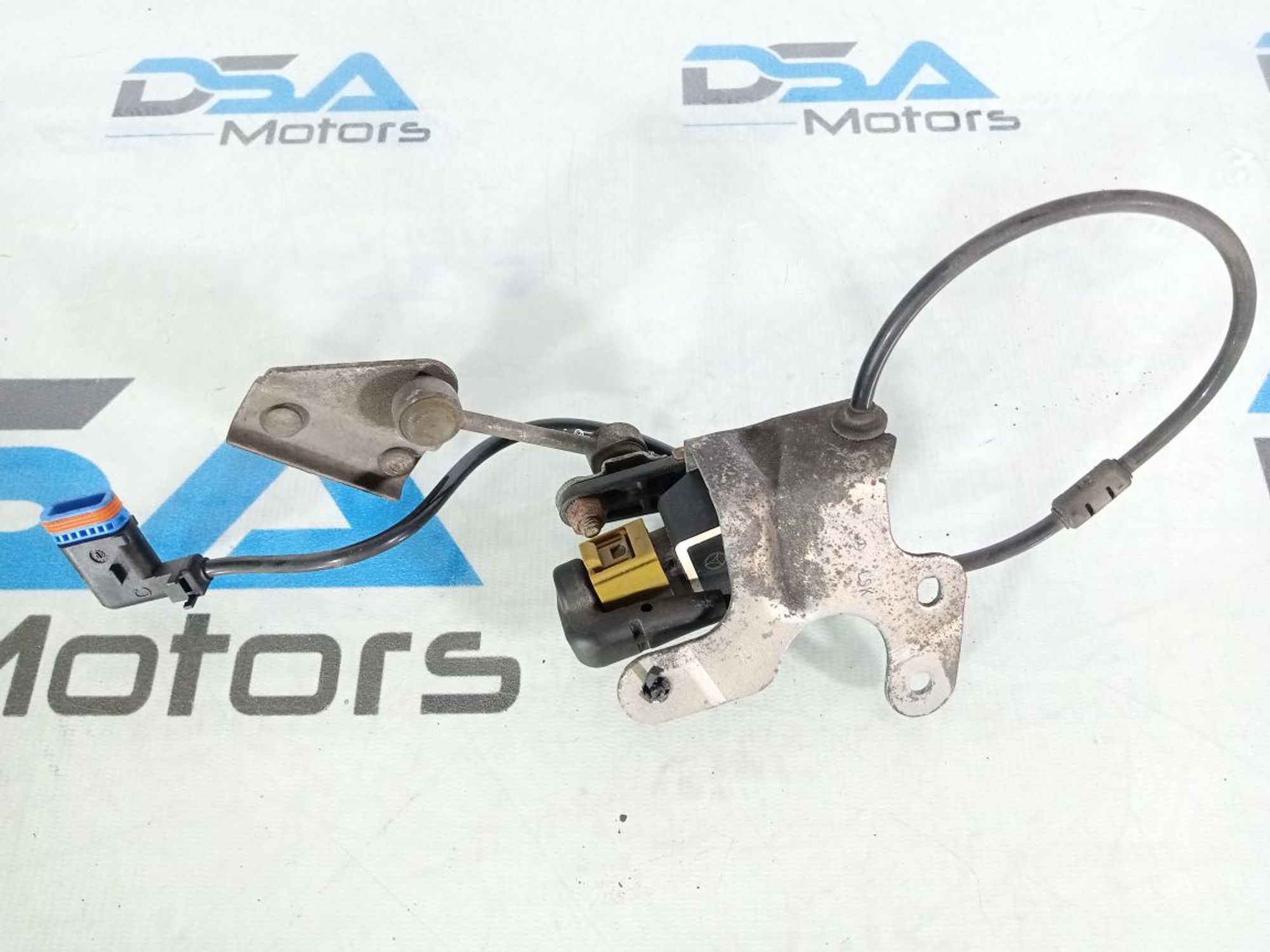 https://gcs.partsauto.market/rn-stockpro.appspot.com/thmbs/userImages/b7628e092085f1f91467af1afb6e7630/part/ba3dadce-0432-420d-b299-2de5d8ac760f_1740485872873.jpg