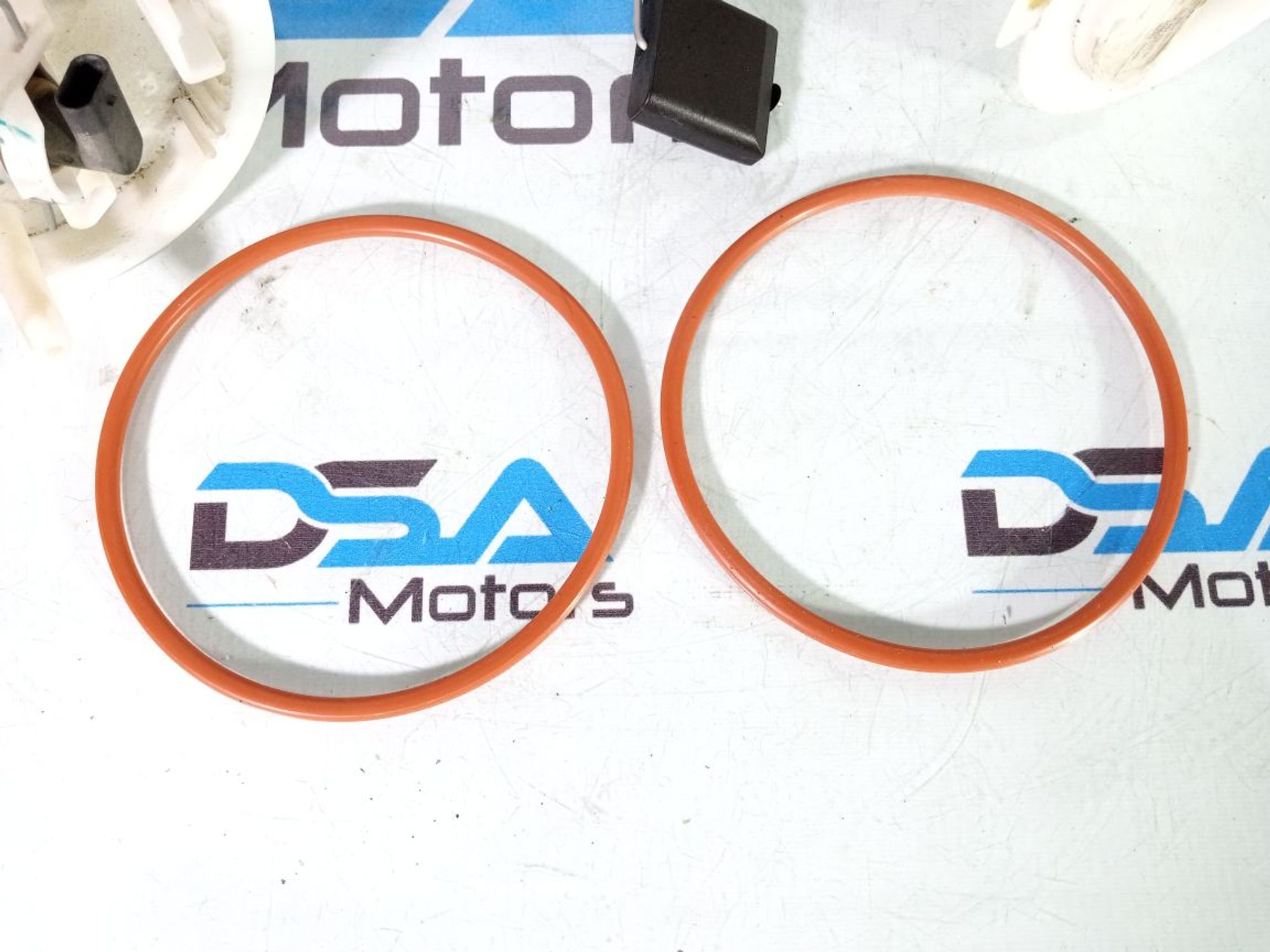 https://gcs.partsauto.market/rn-stockpro.appspot.com/thmbs/userImages/b7628e092085f1f91467af1afb6e7630/part/ba633e85-6990-4290-a099-2434934e7b63_1735985370995.jpg