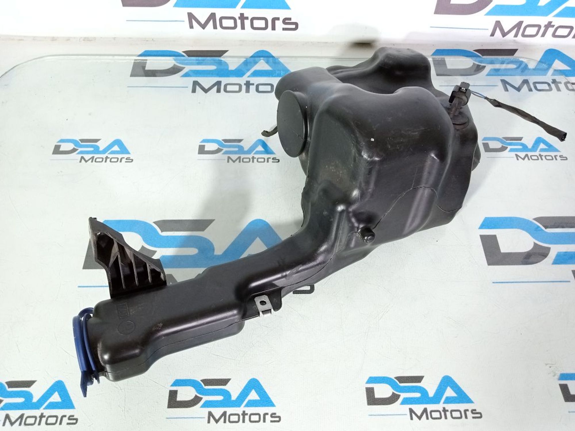 https://gcs.partsauto.market/rn-stockpro.appspot.com/thmbs/userImages/b7628e092085f1f91467af1afb6e7630/part/bc5010ca-b192-45aa-ac49-b69615621f2c_1747395772002.jpg